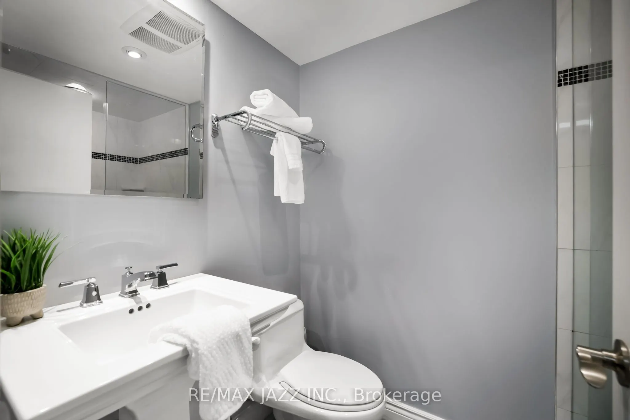 690 Bessborough Drive