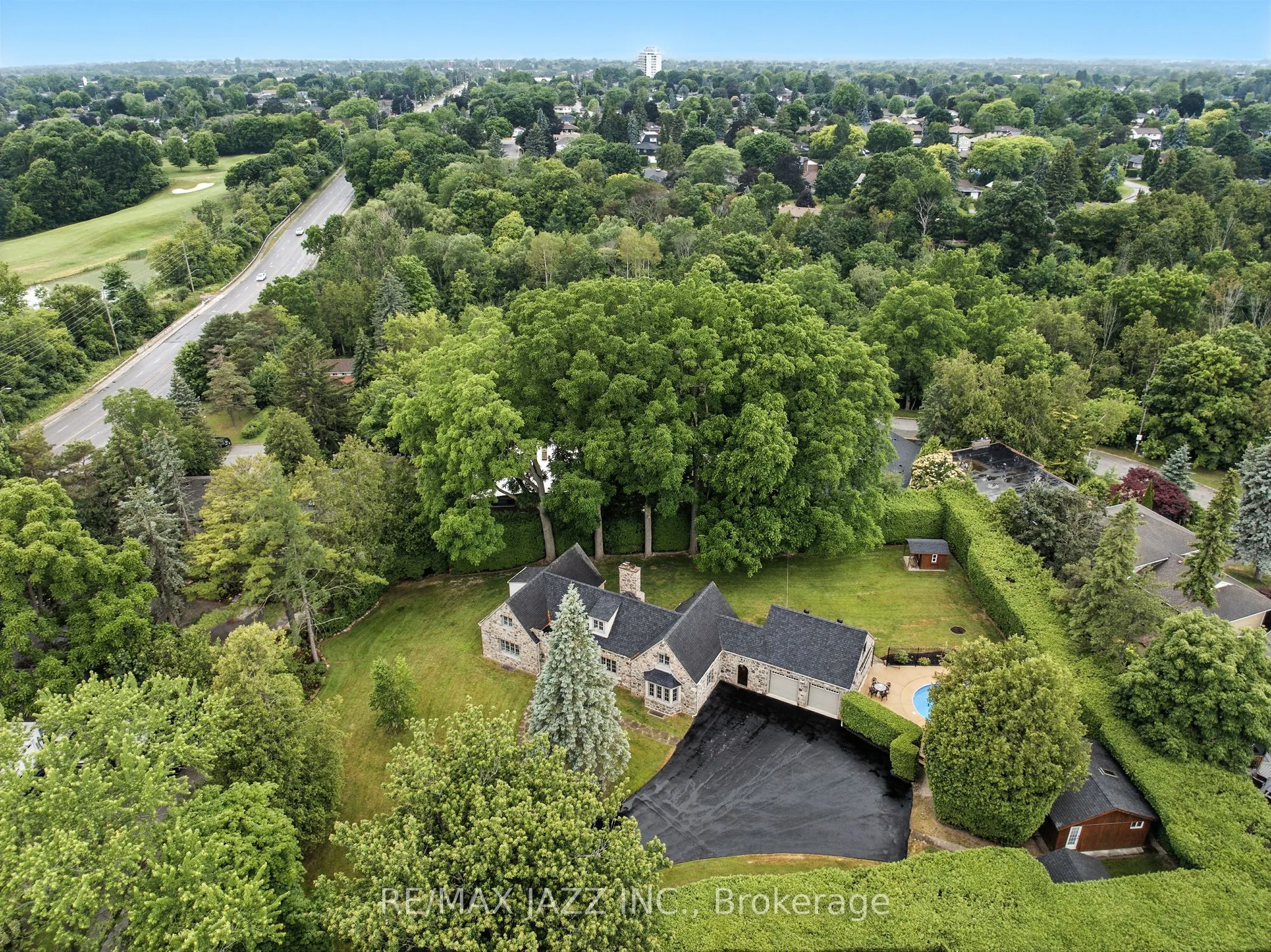 690 Bessborough Drive