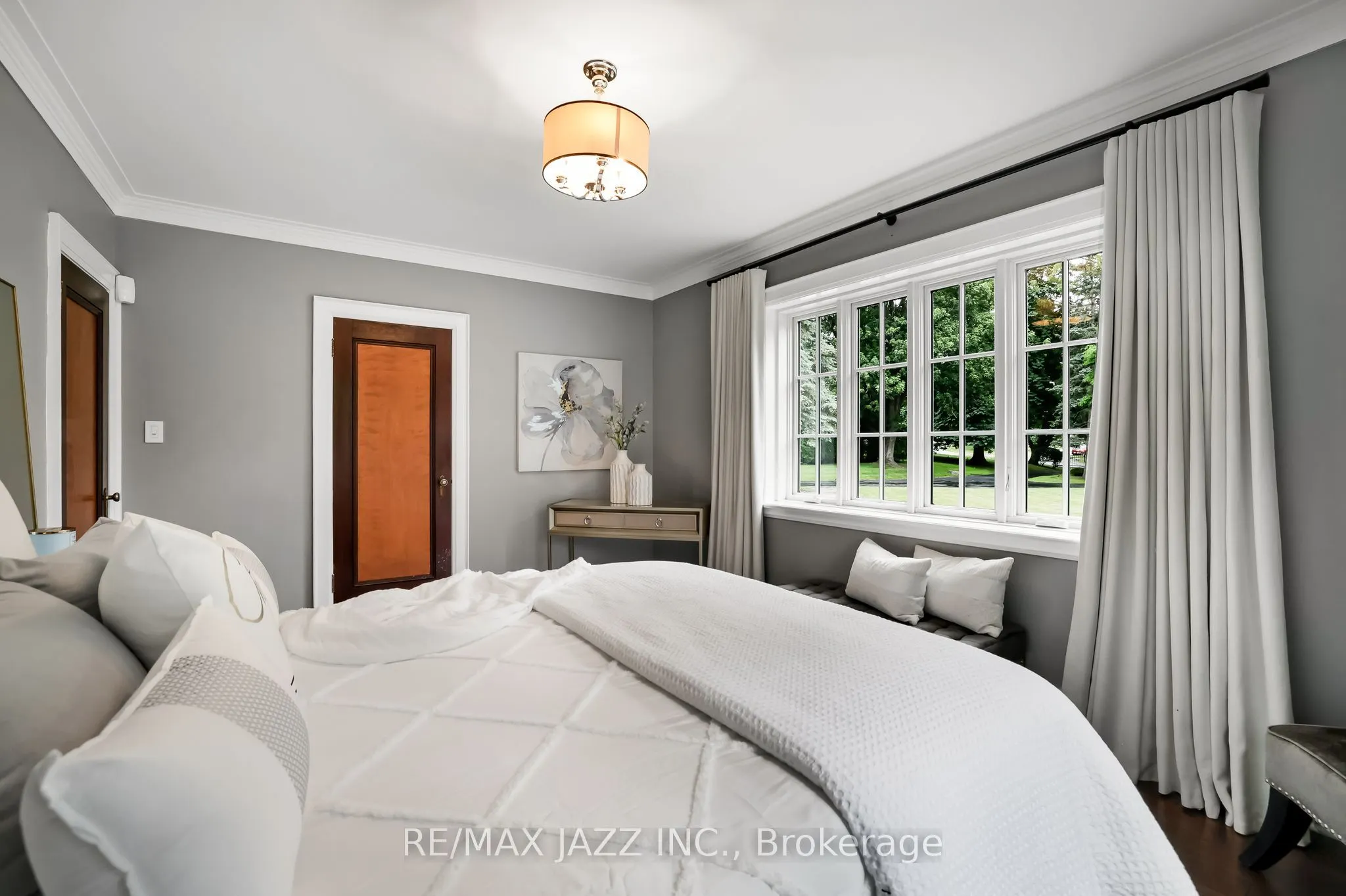 690 Bessborough Drive
