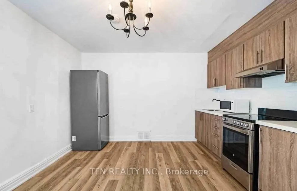 1279-1281 Gerrard Street E