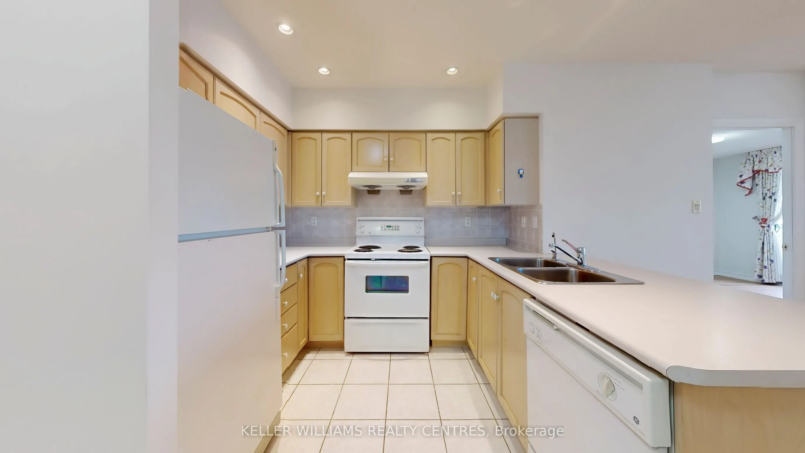 125 Omni Drive, #Ph 32