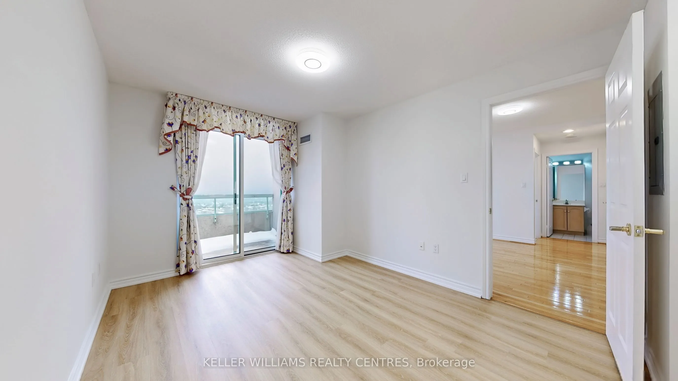 125 Omni Drive, #Ph 32