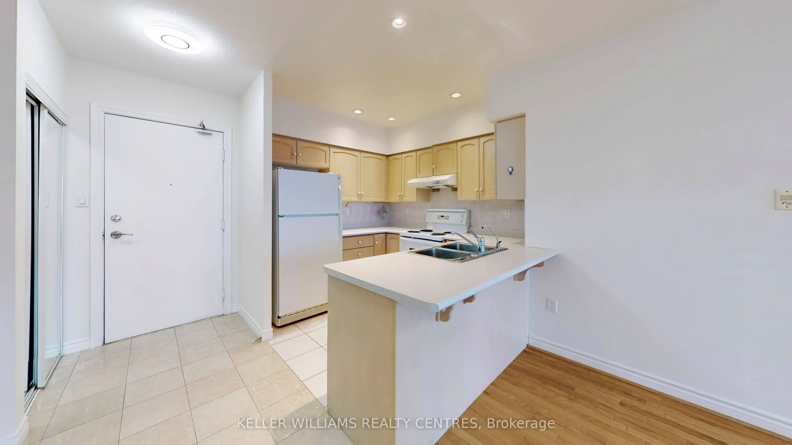 125 Omni Drive, #Ph 32