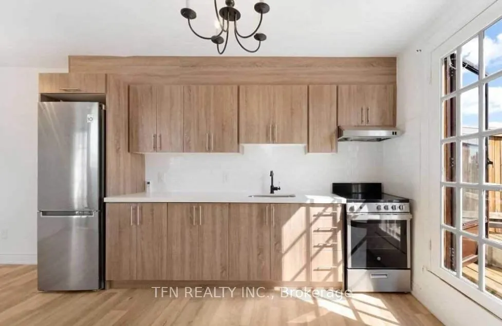 1279-1281 Gerrard Street E