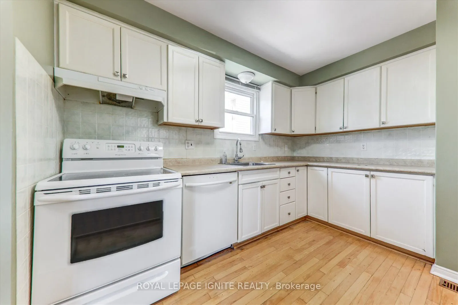 1279 Northmount Street, #Main