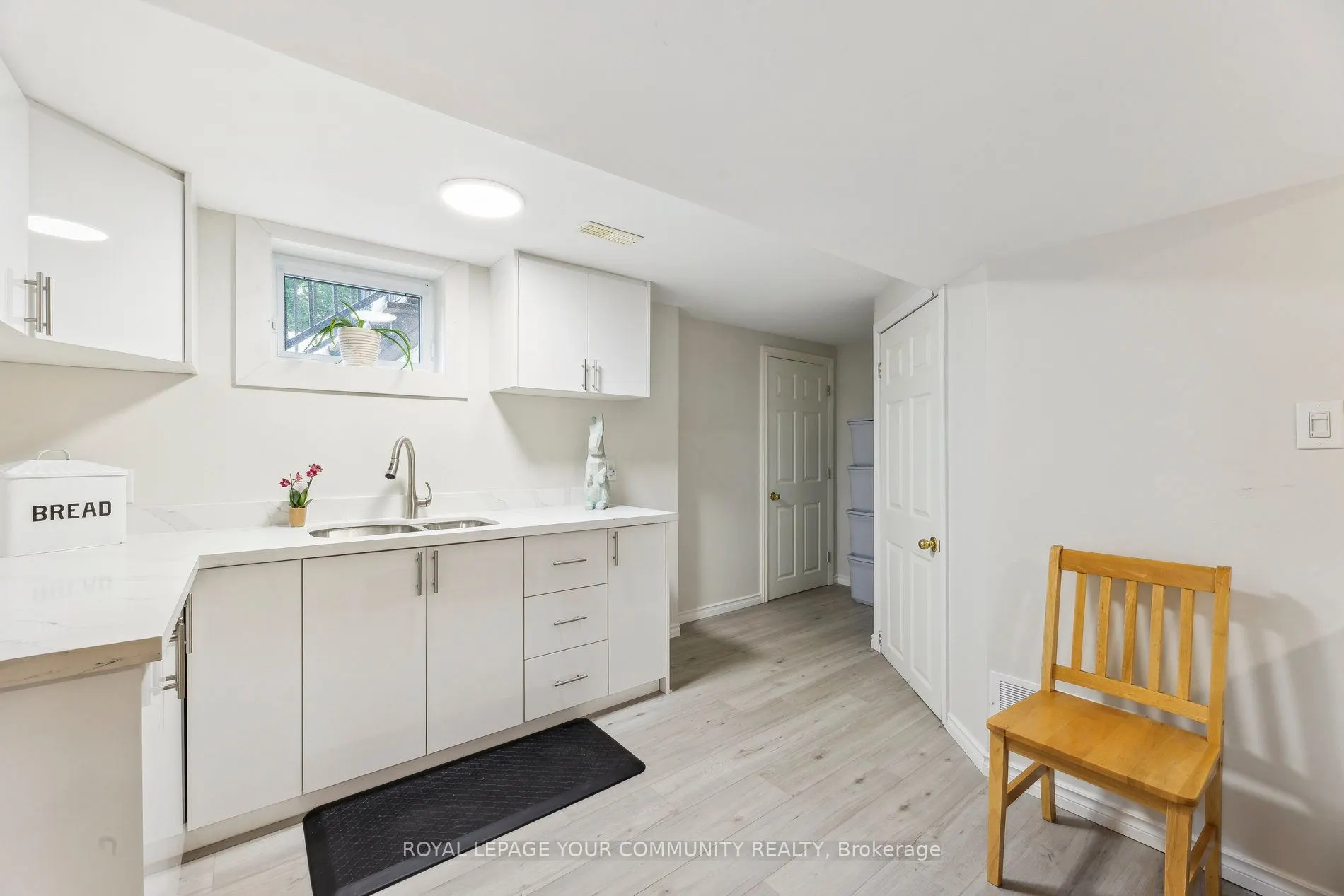 1094 SOMERVILLE Street