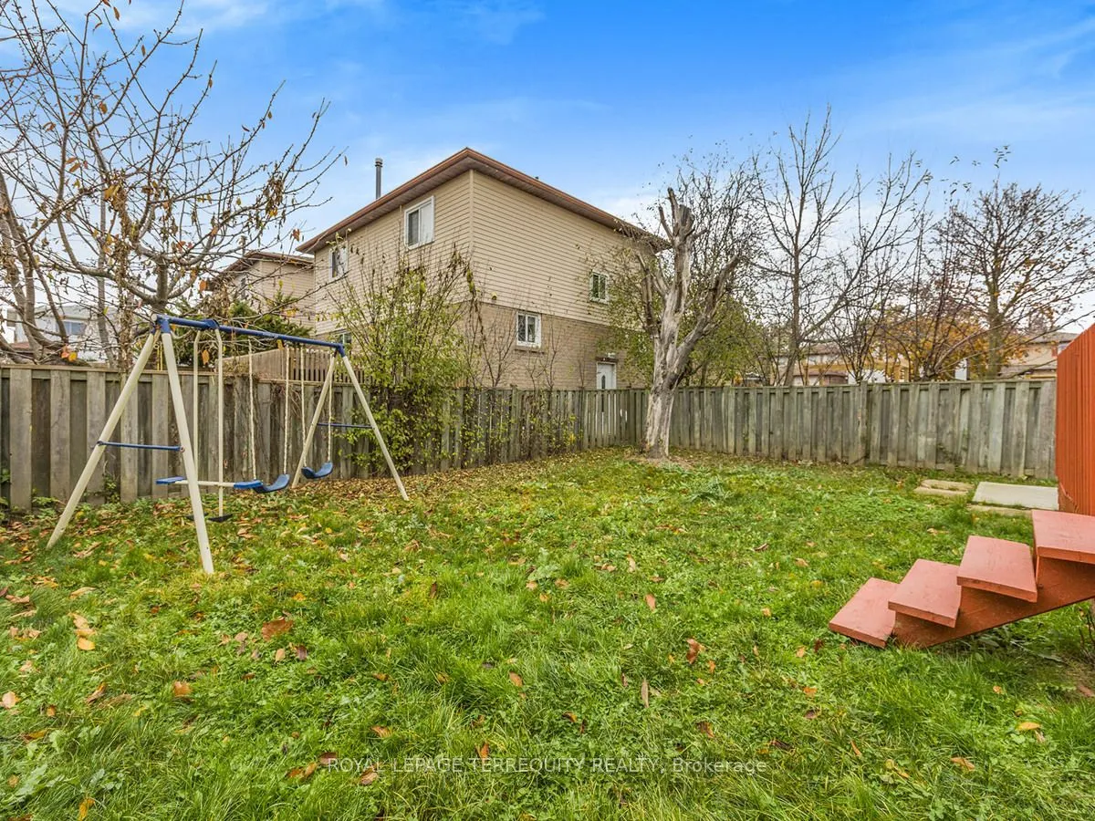 18 Charlton Crescent