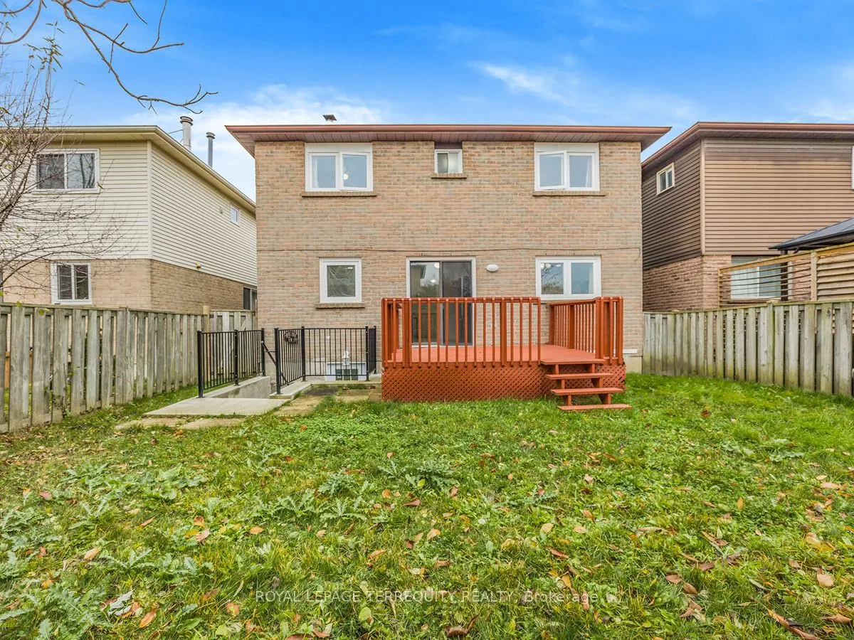 18 Charlton Crescent