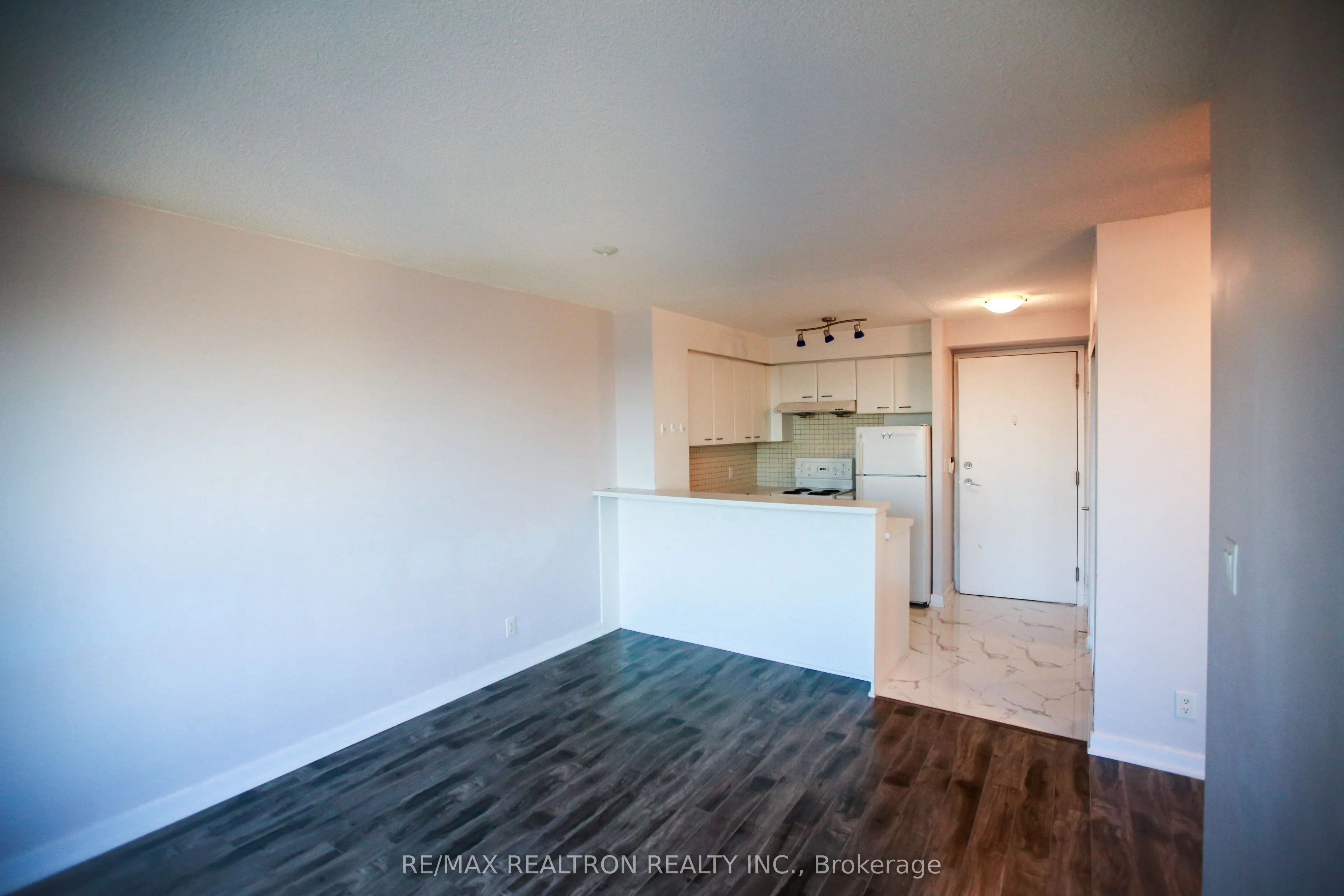 36 Lee Centre Drive, #2906