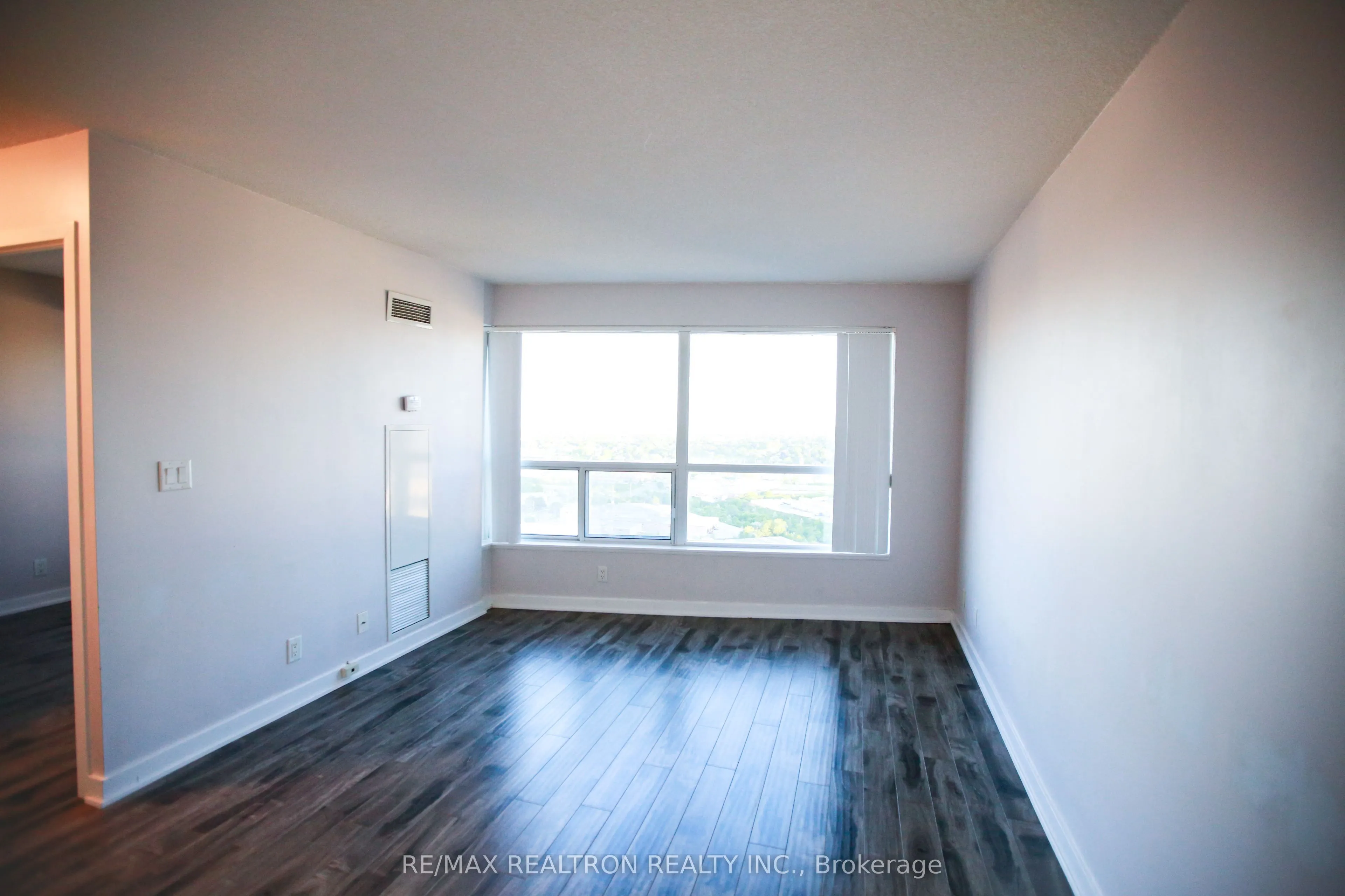 36 Lee Centre Drive, #2906