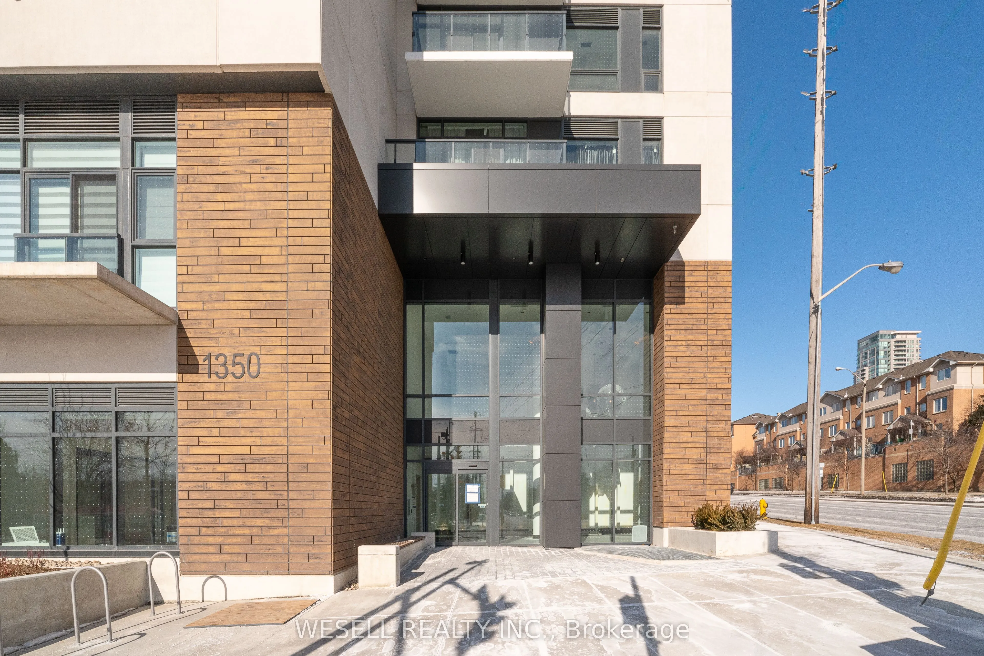 1350 Ellesmere Road, #327