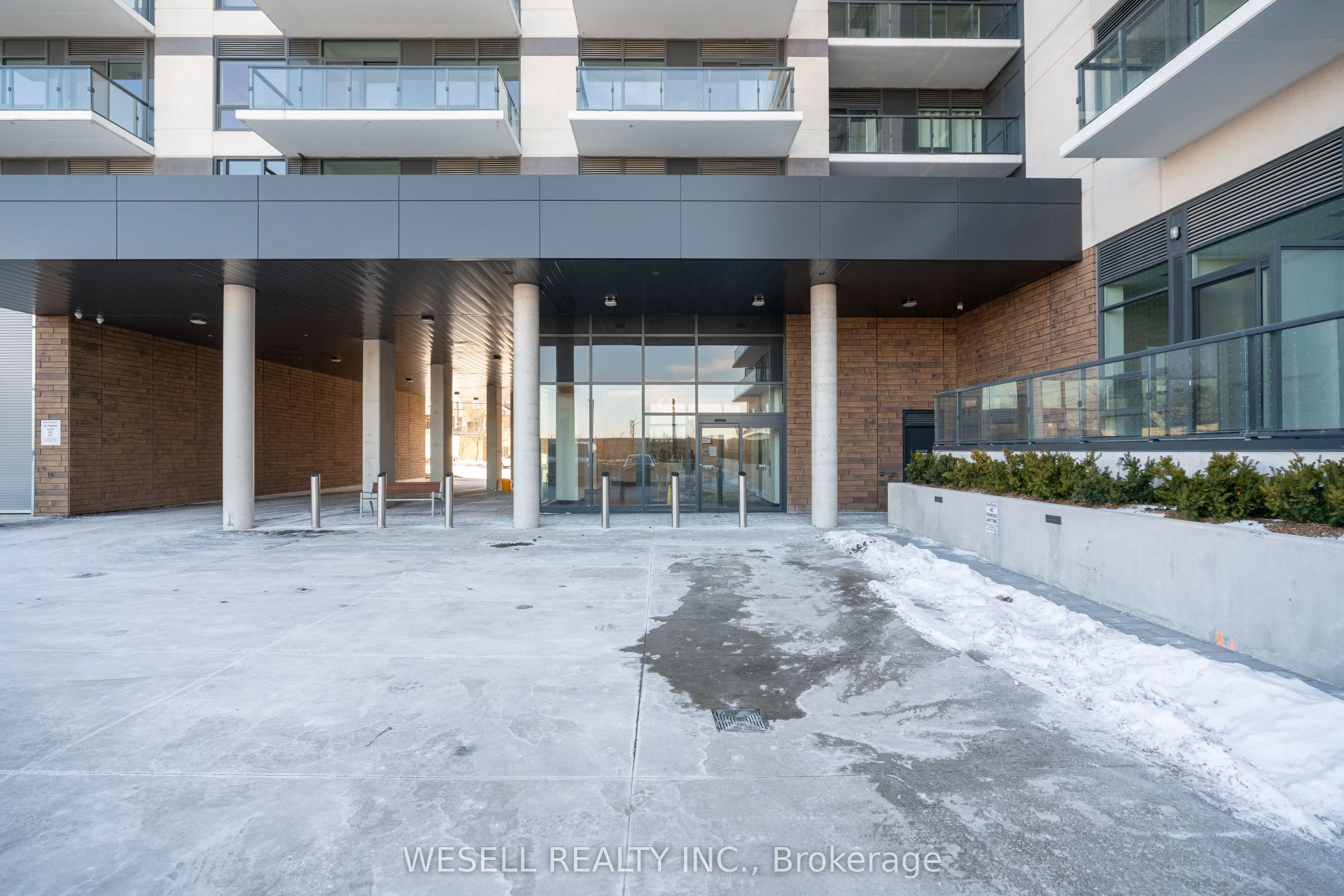 1350 Ellesmere Road, #327