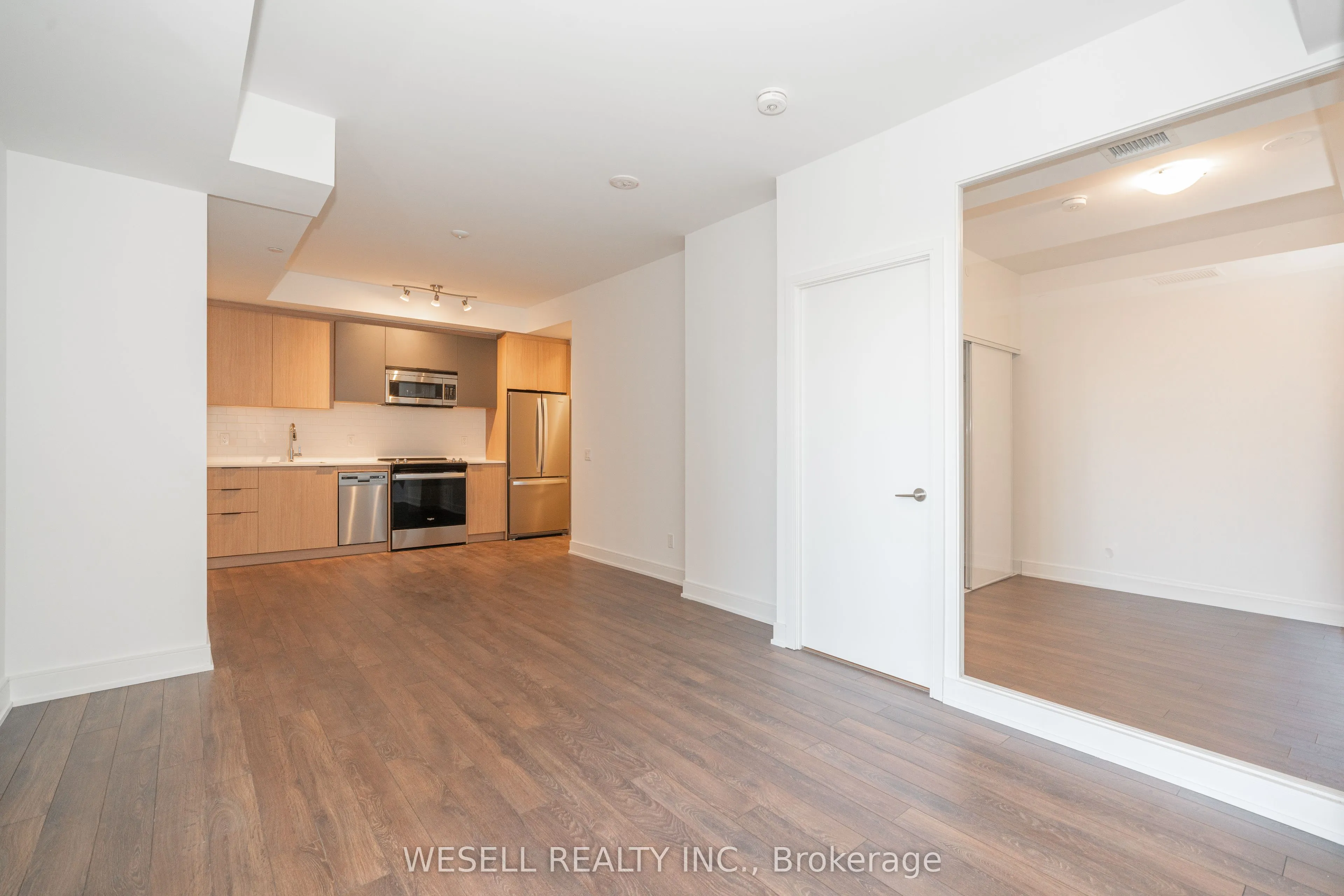 1350 Ellesmere Road, #327
