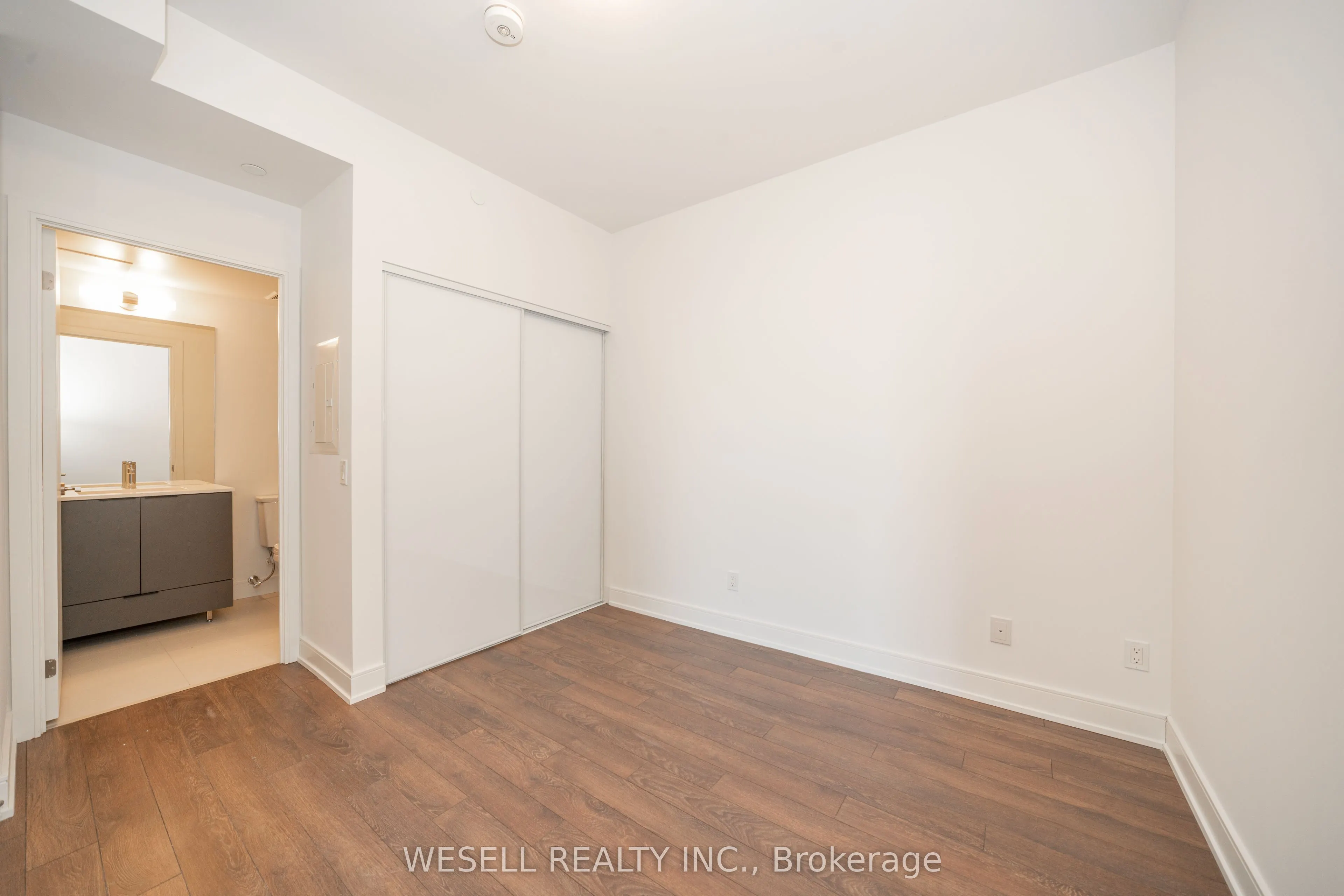 1350 Ellesmere Road, #327