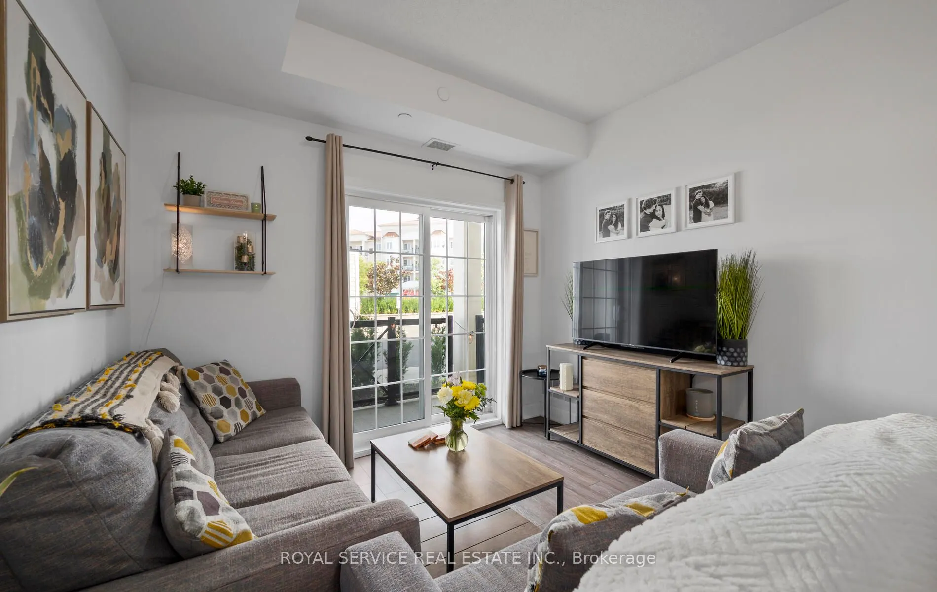 50 Lakebreeze Drive, #127