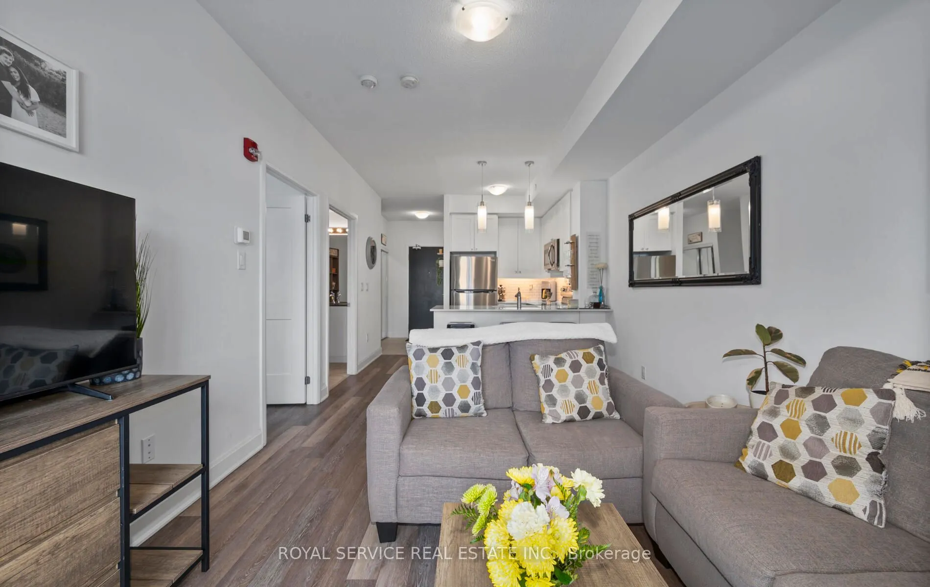 50 Lakebreeze Drive, #127