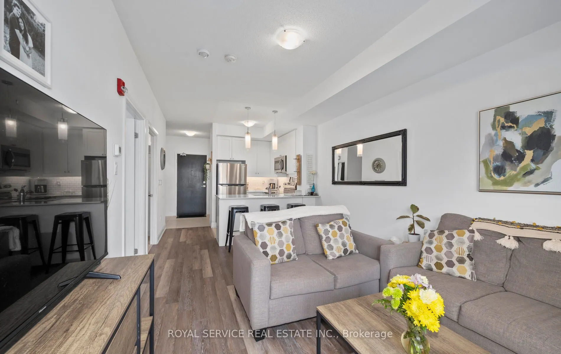 50 Lakebreeze Drive, #127