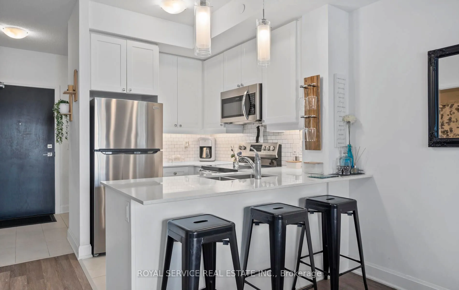 50 Lakebreeze Drive, #127