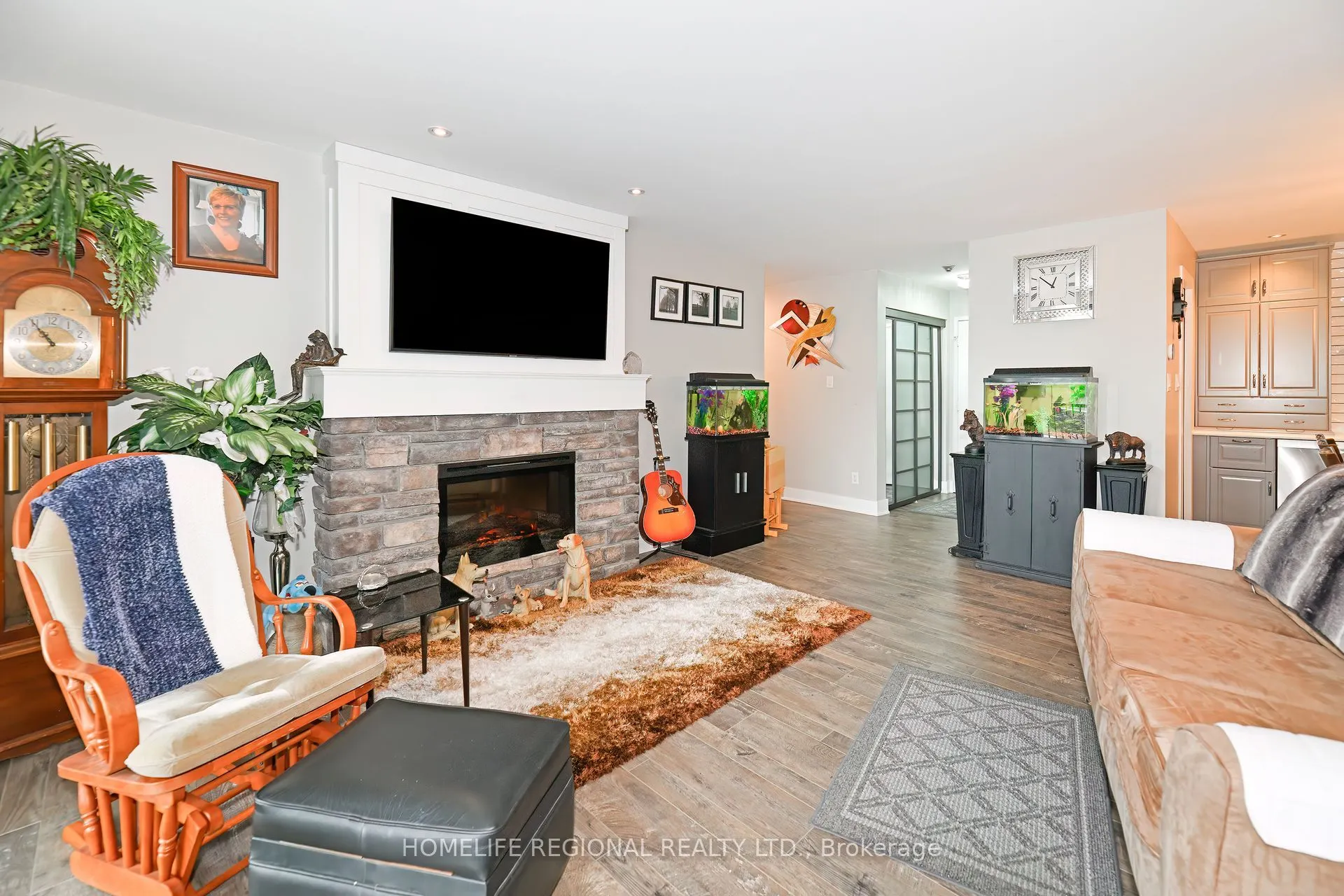 337 Simcoe Street N, #306