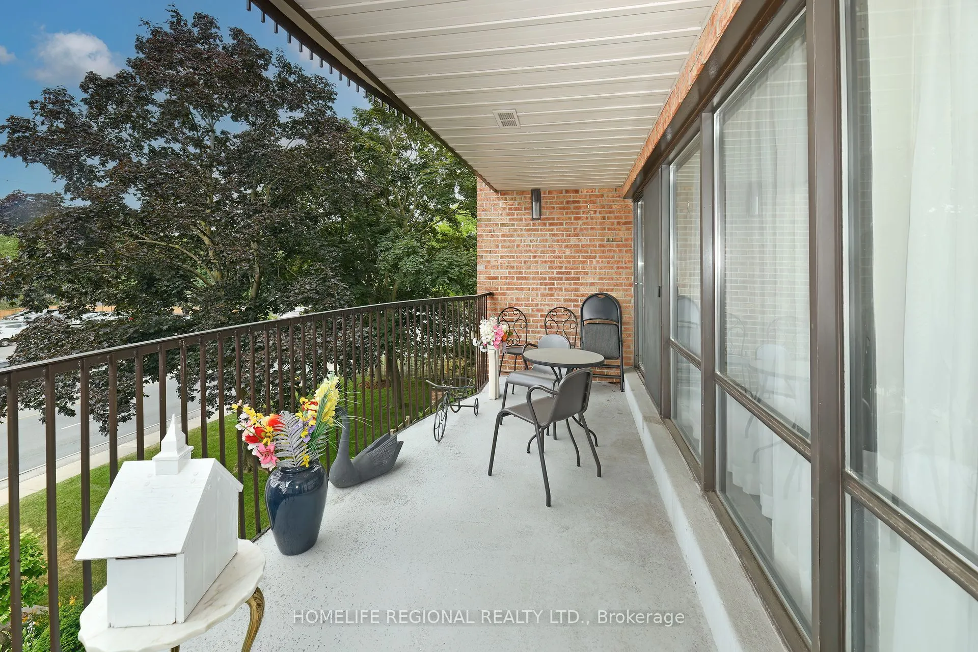 337 Simcoe Street N, #306