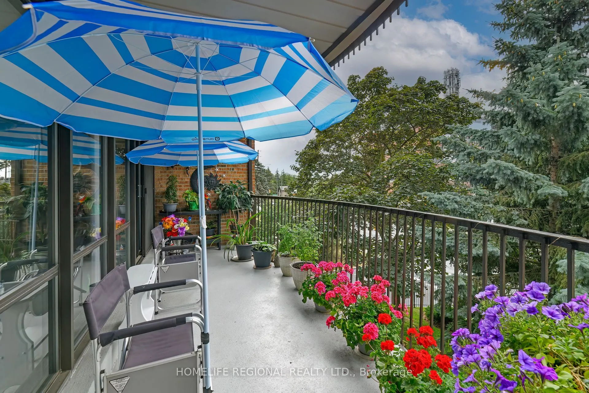 337 Simcoe Street N, #306