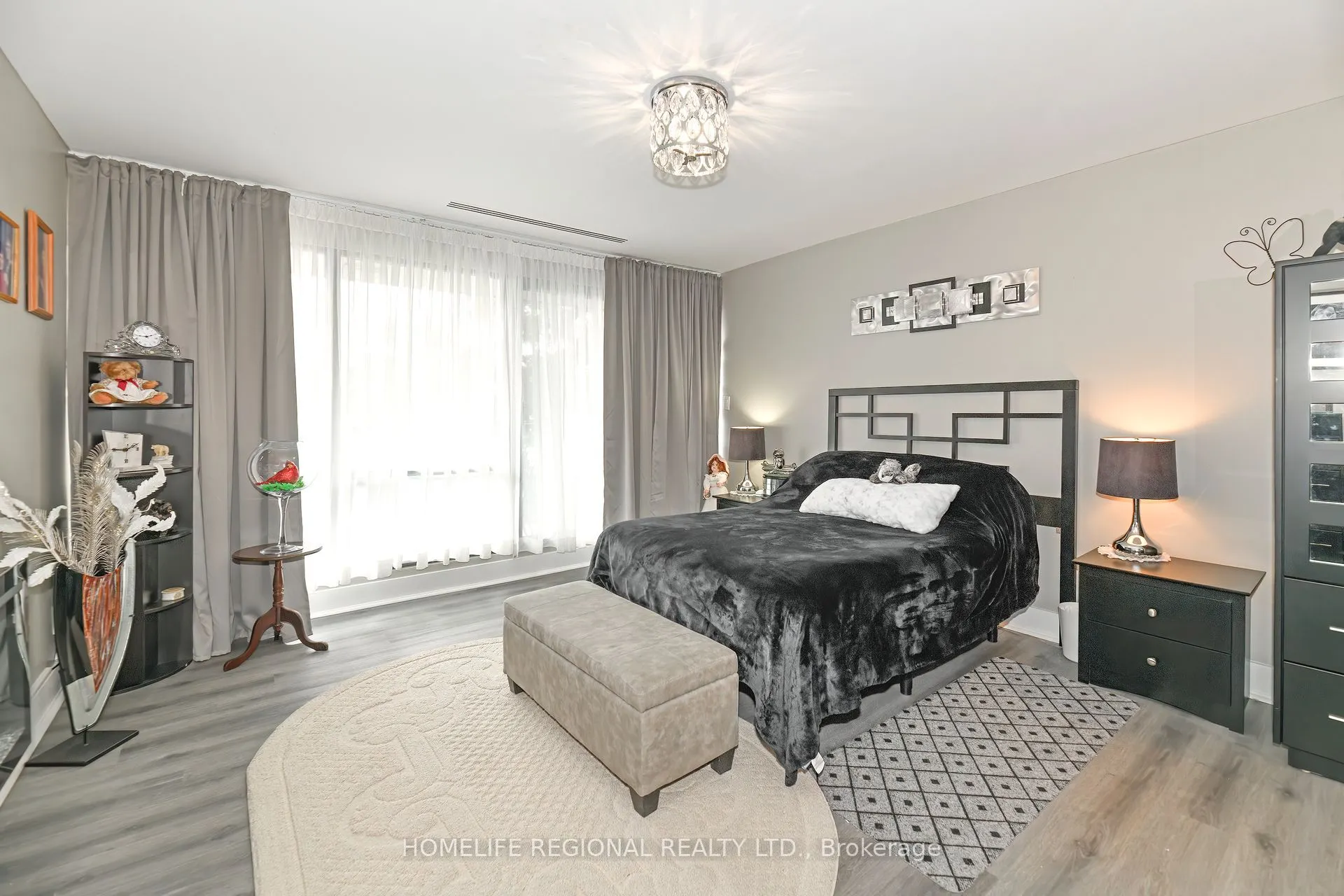 337 Simcoe Street N, #306