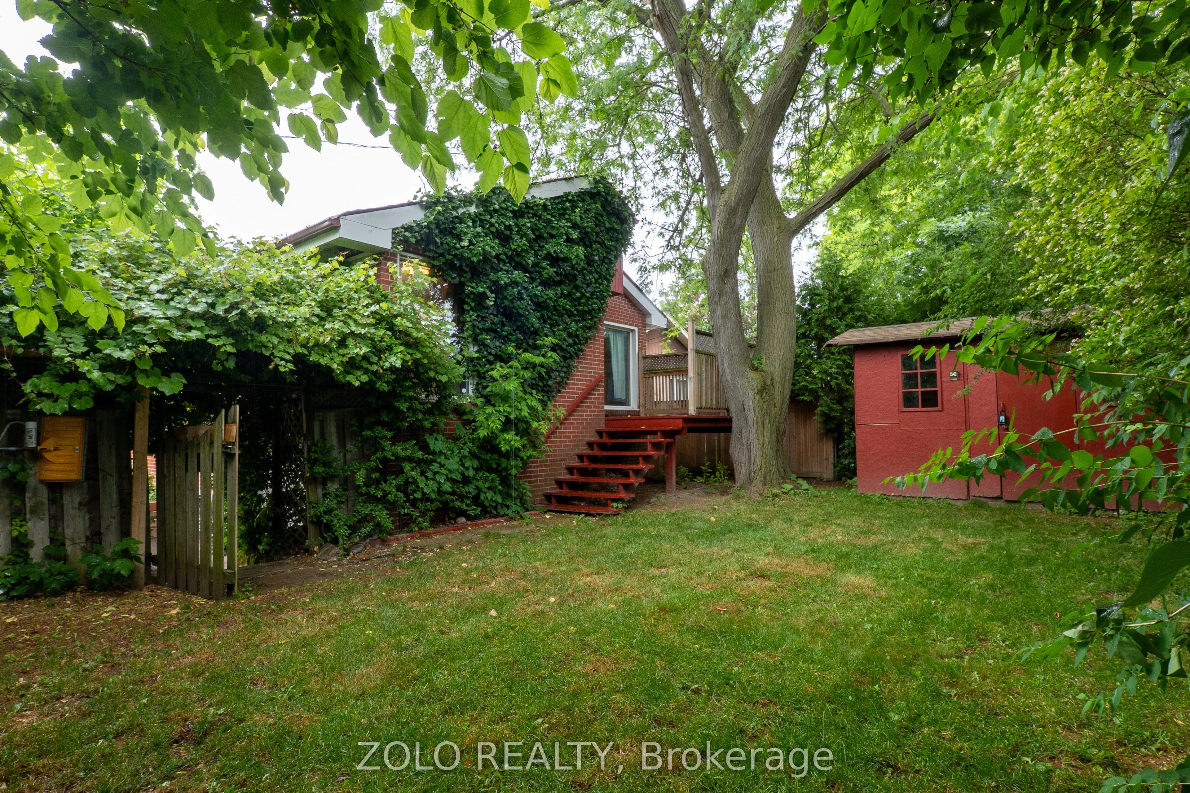 24 Panmure Crescent E