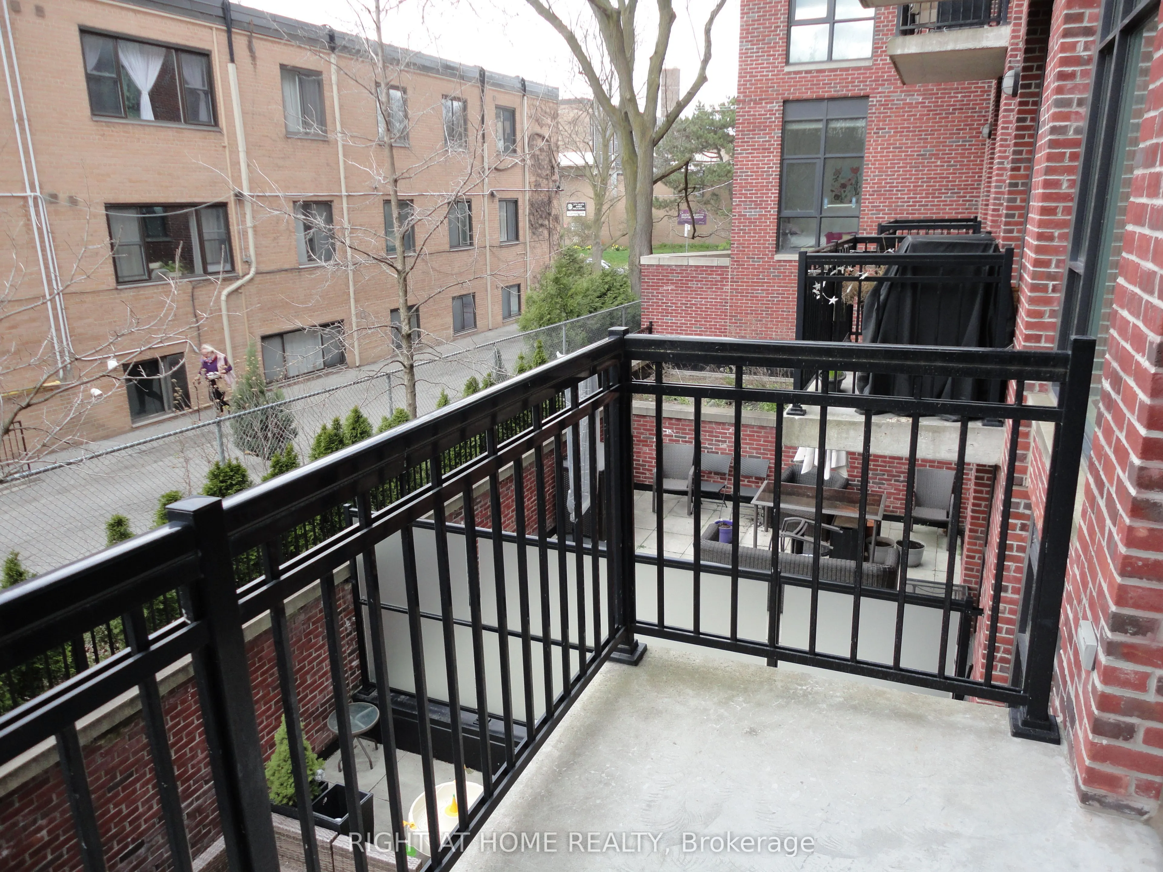 66 Kippendavie Avenue, #217