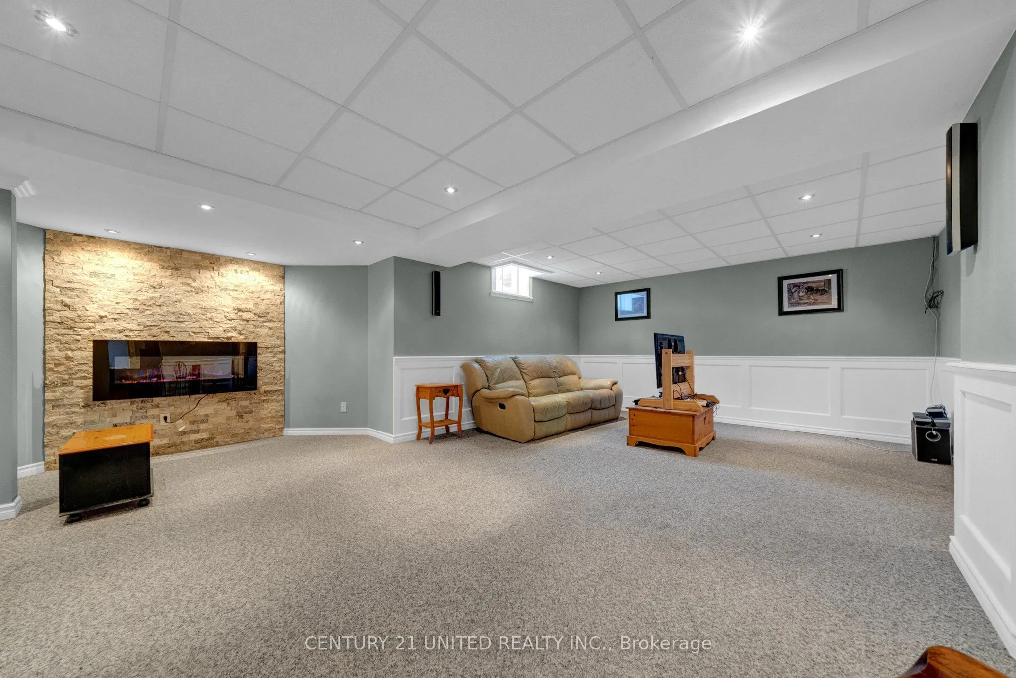 3 Greenway Boulevard