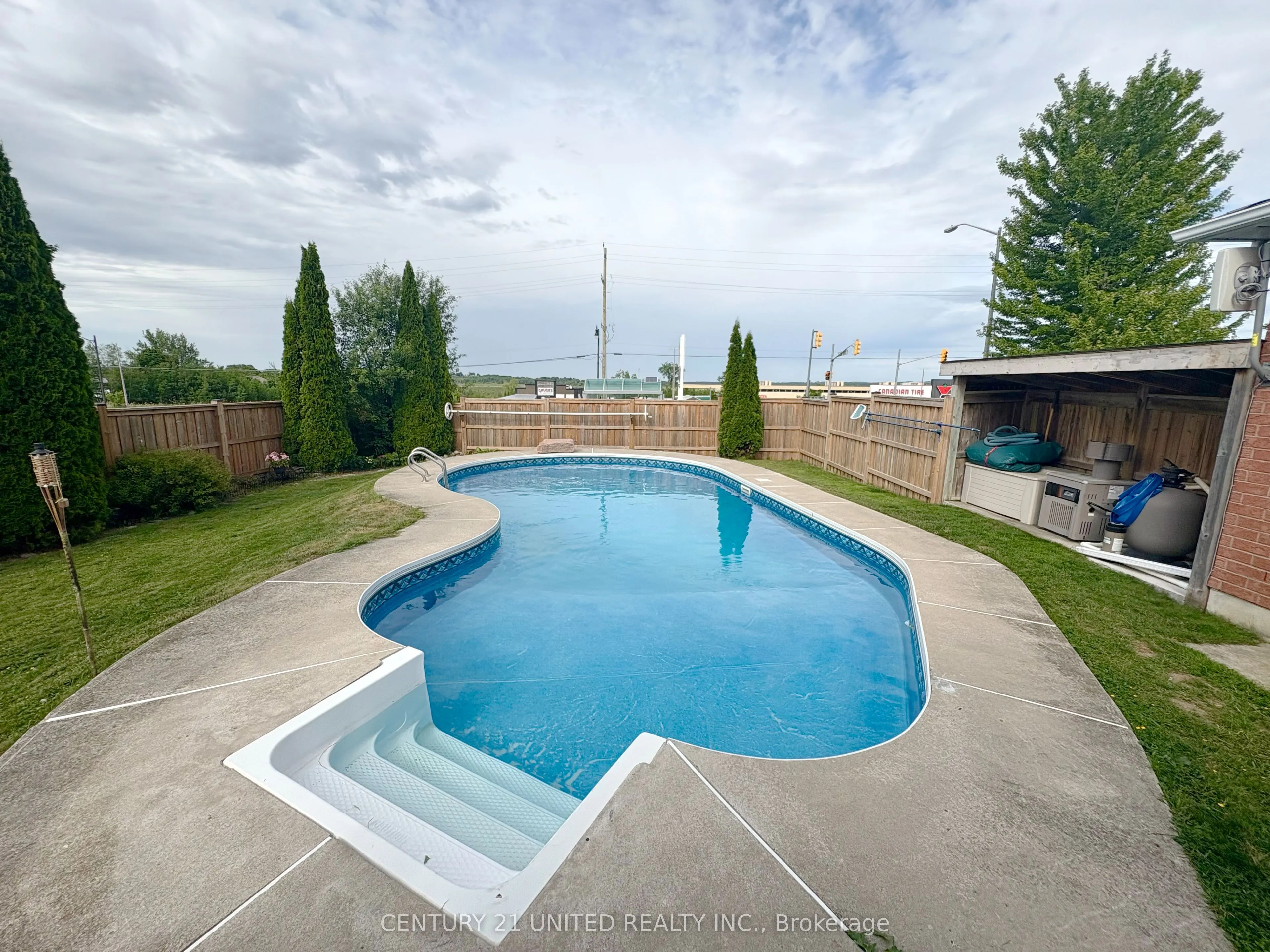 3 Greenway Boulevard