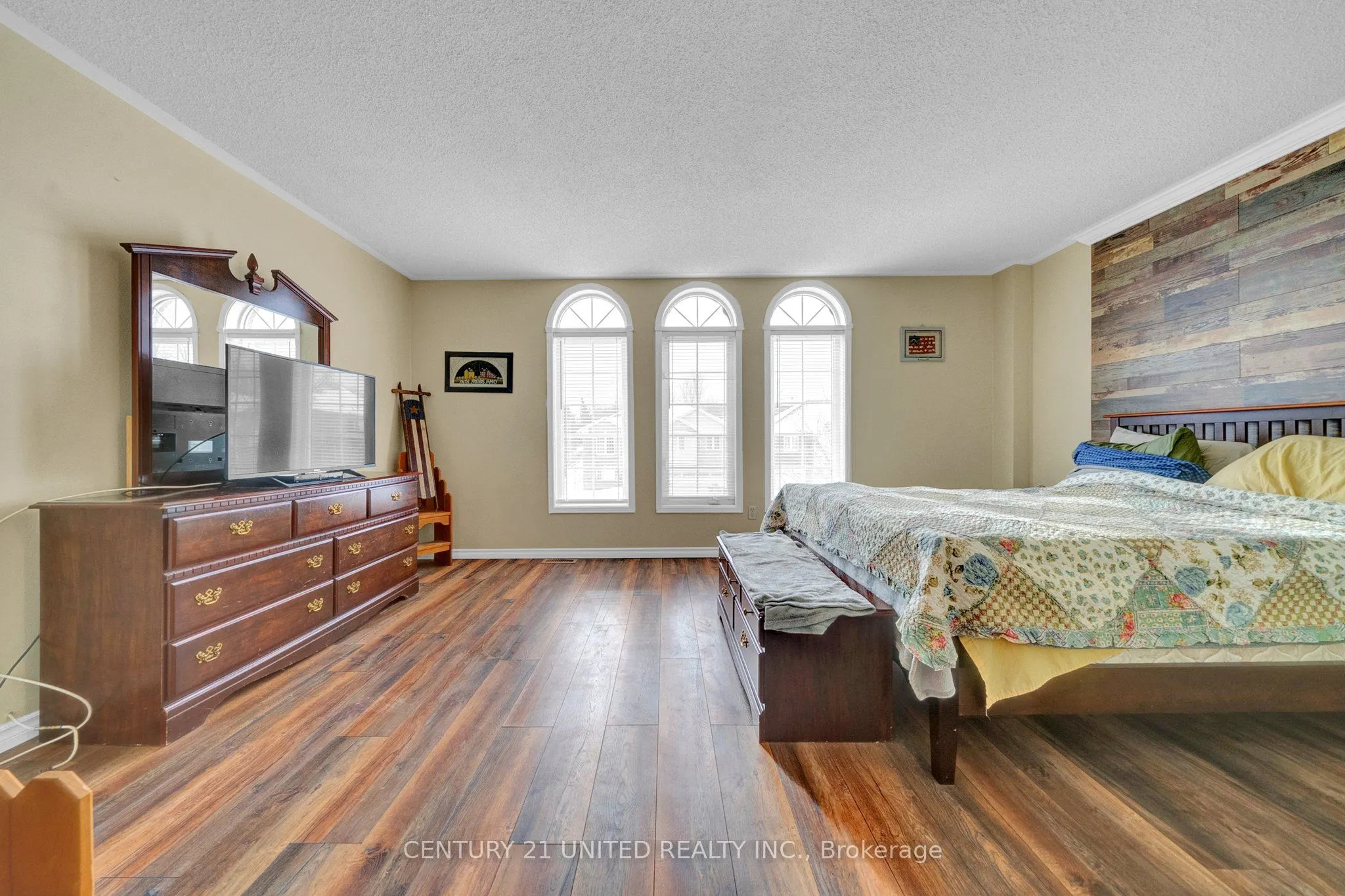 3 Greenway Boulevard