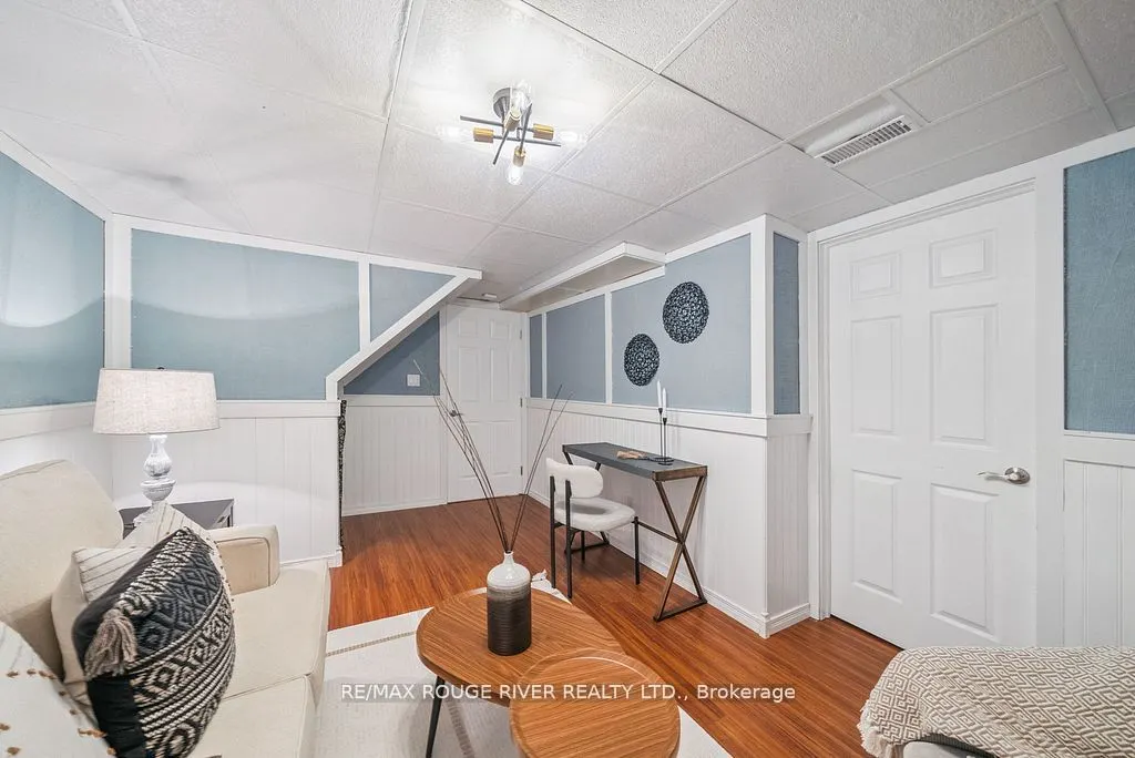 27 Barchester Crescent