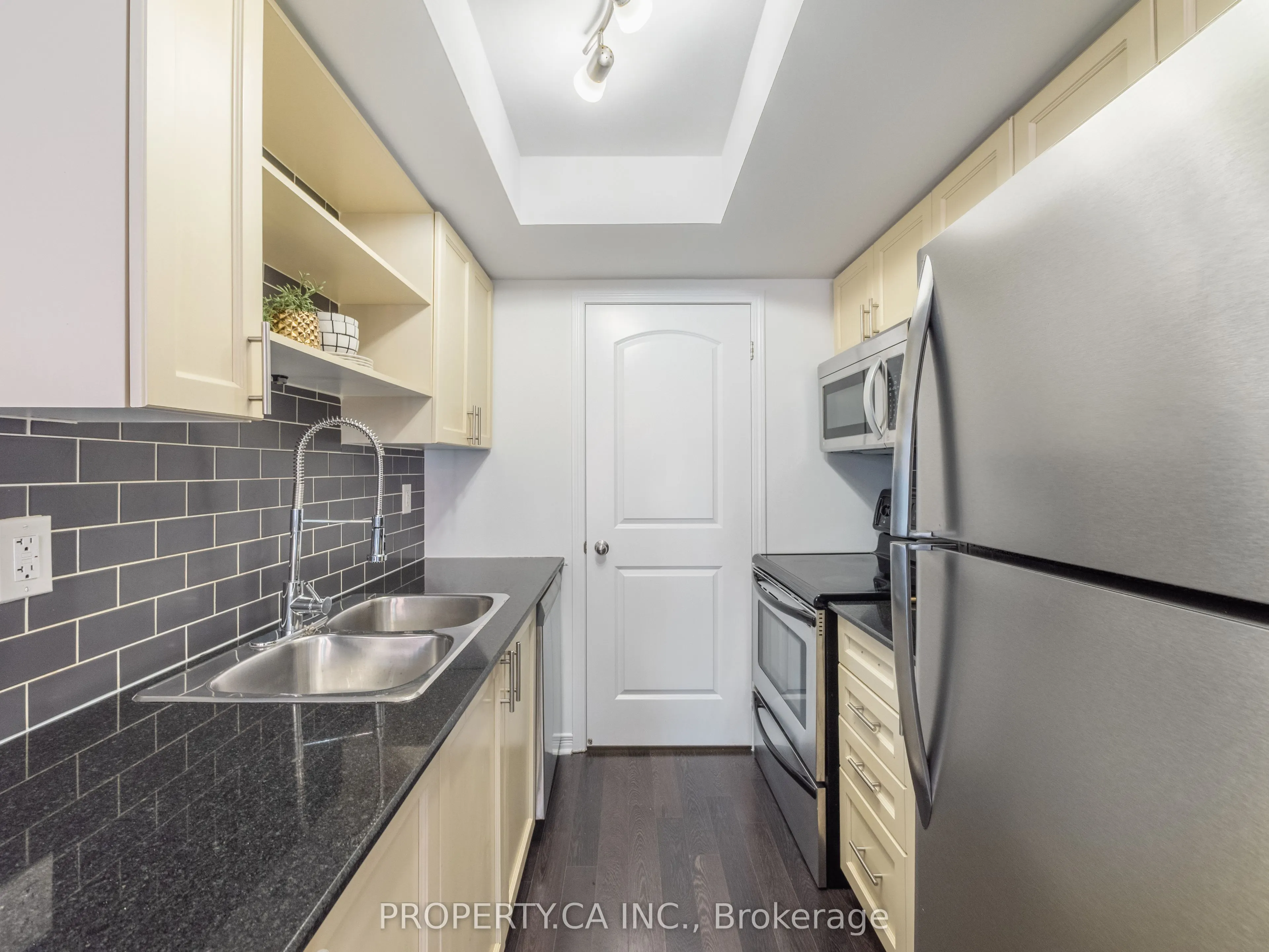 819 Dundas Street E, #4