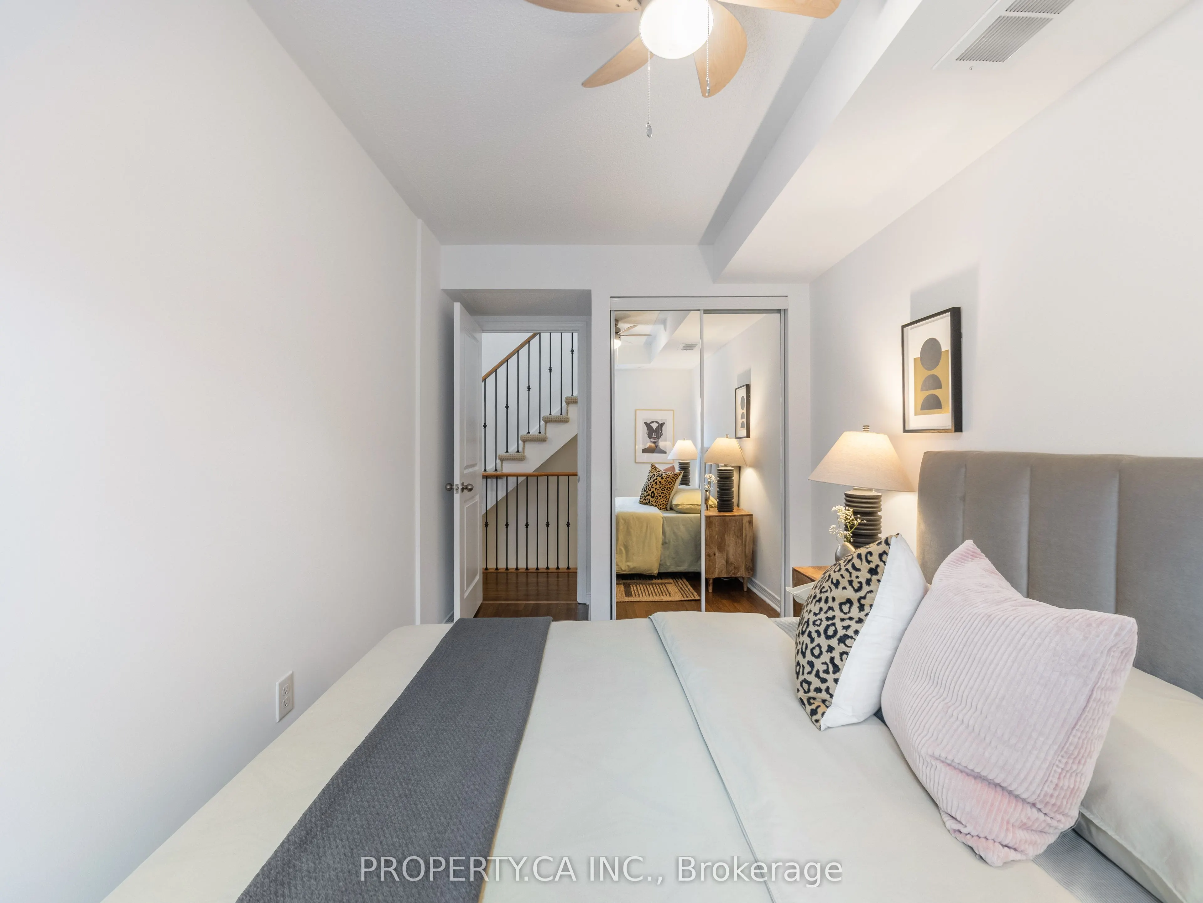 819 Dundas Street E, #4