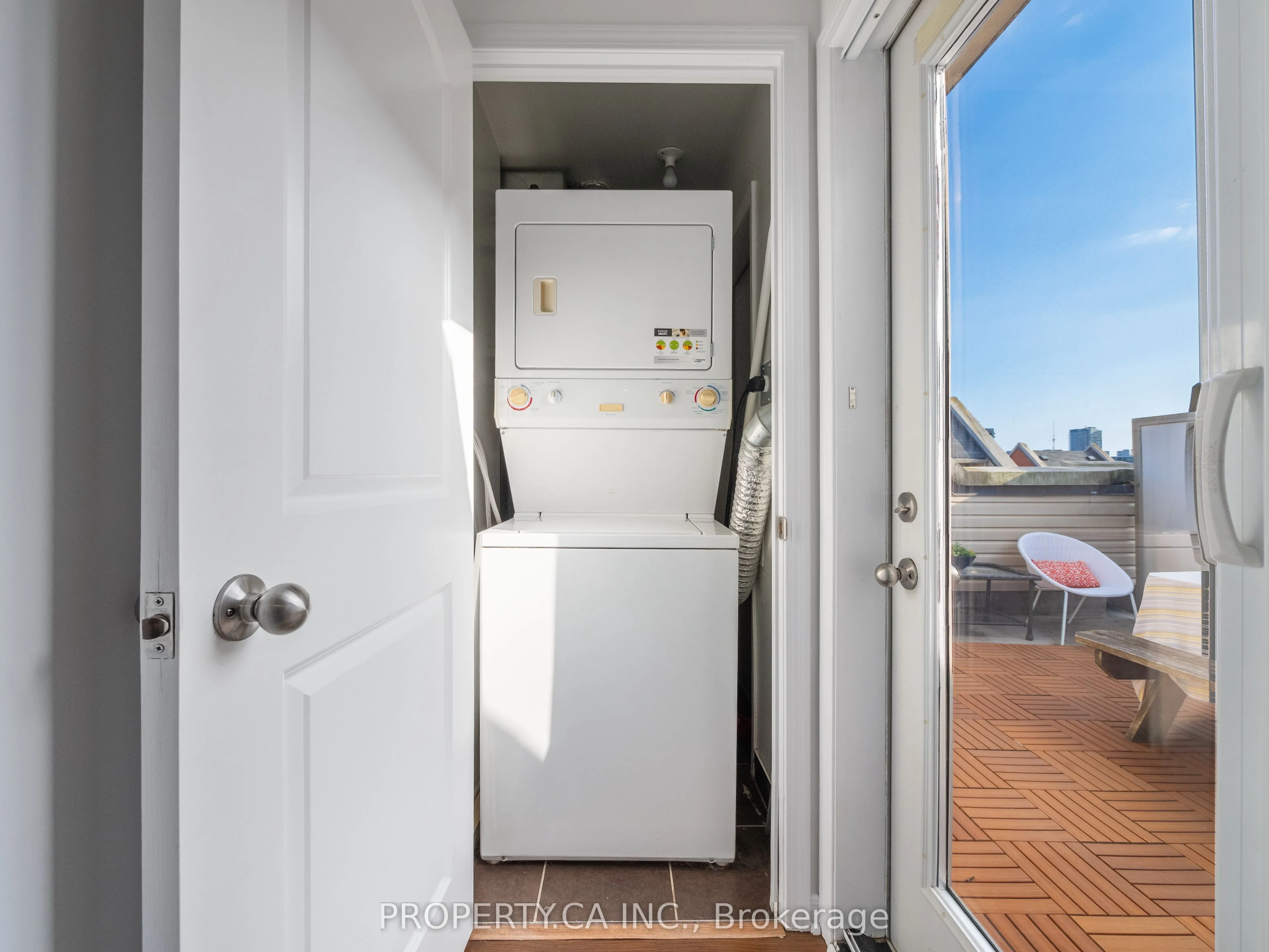 819 Dundas Street E, #4