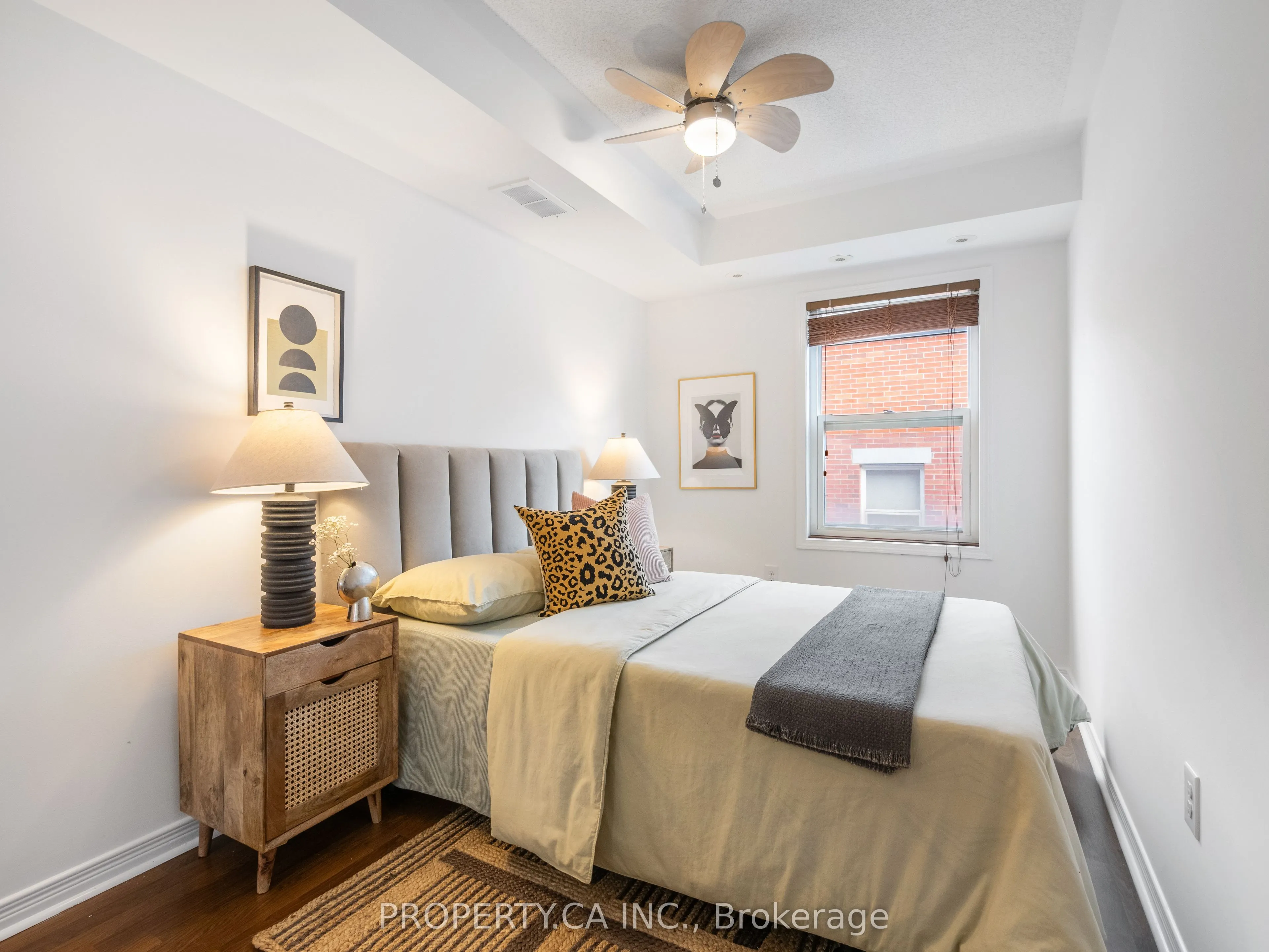 819 Dundas Street E, #4