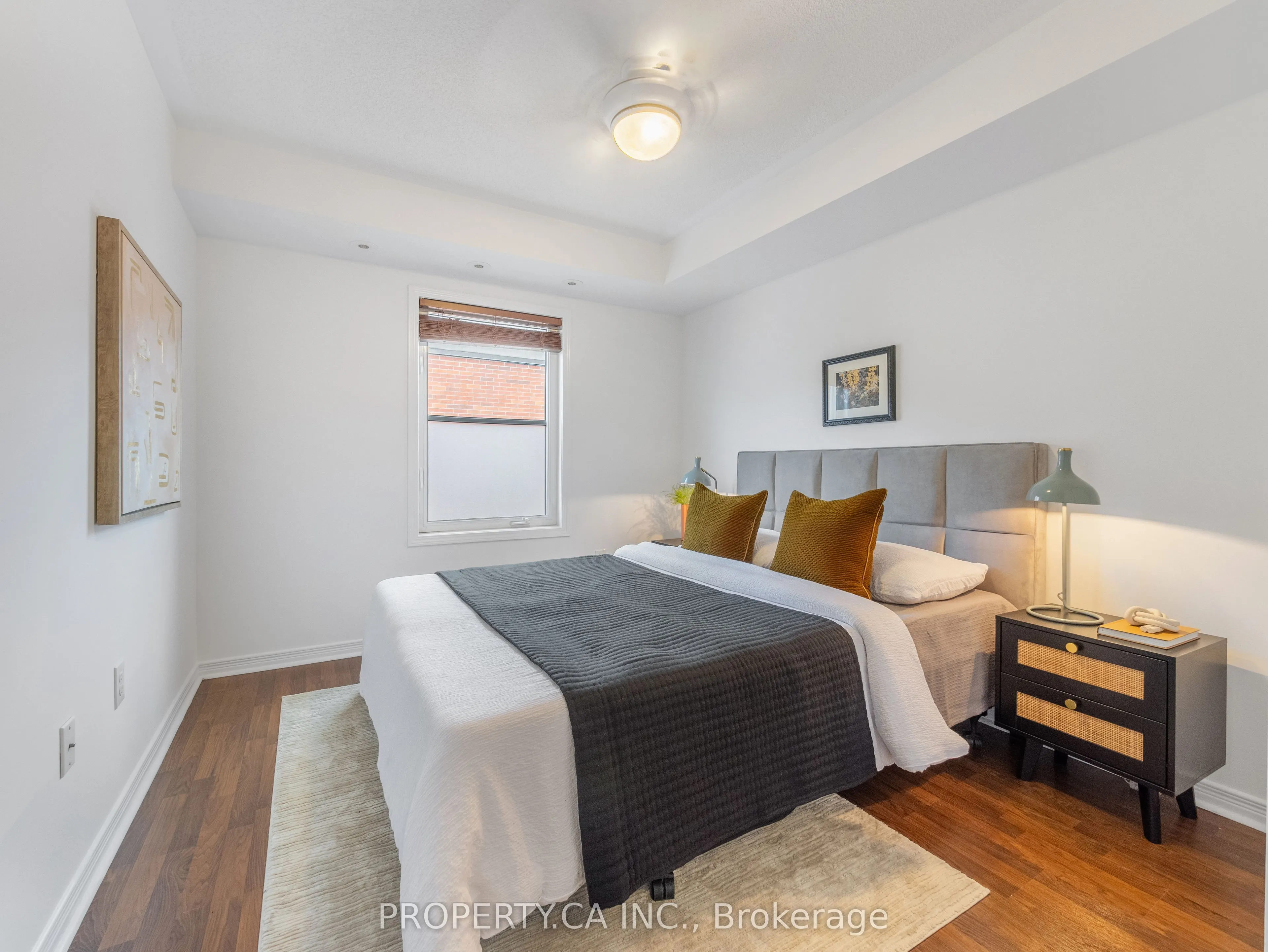 819 Dundas Street E, #4