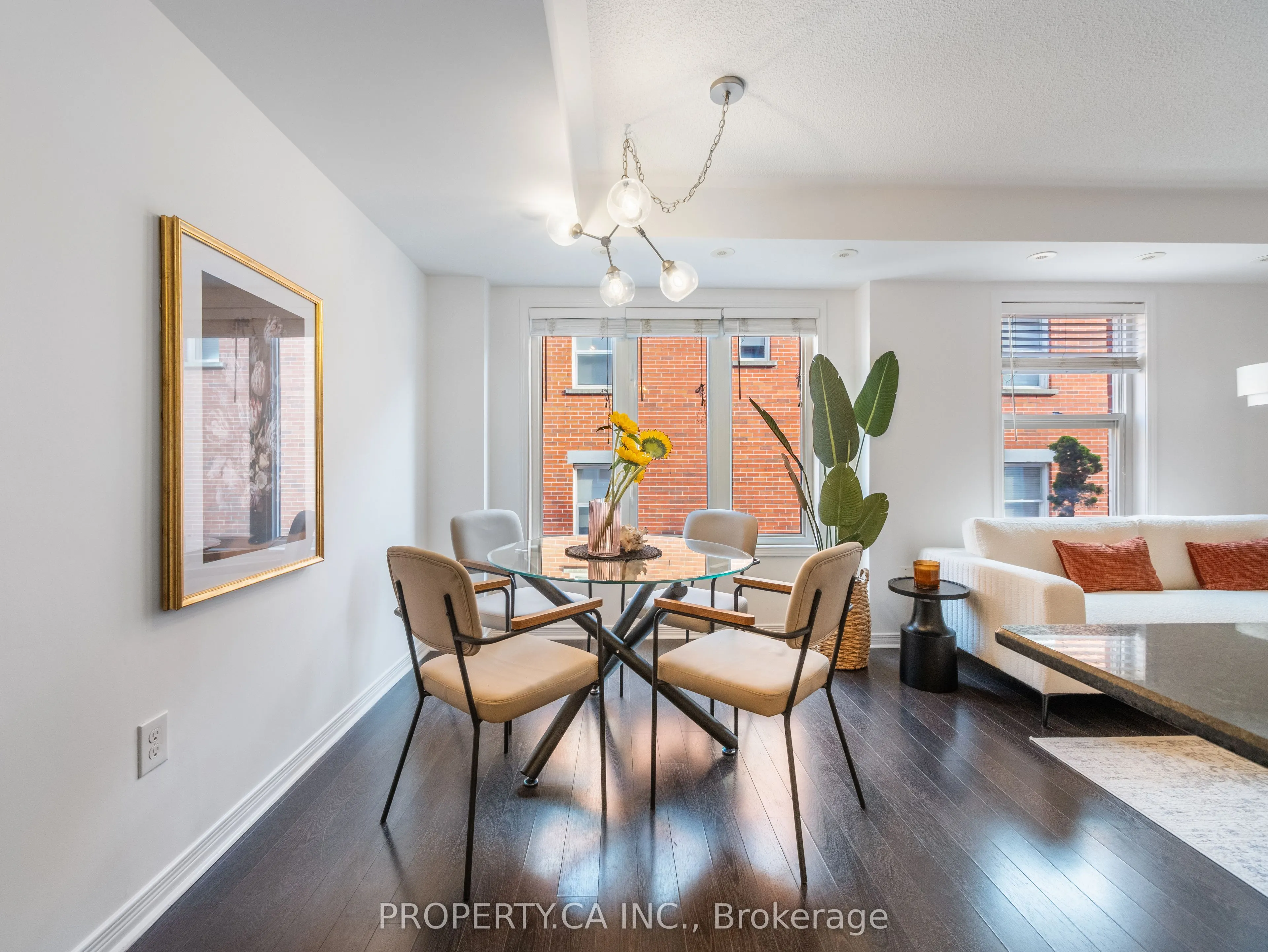 819 Dundas Street E, #4