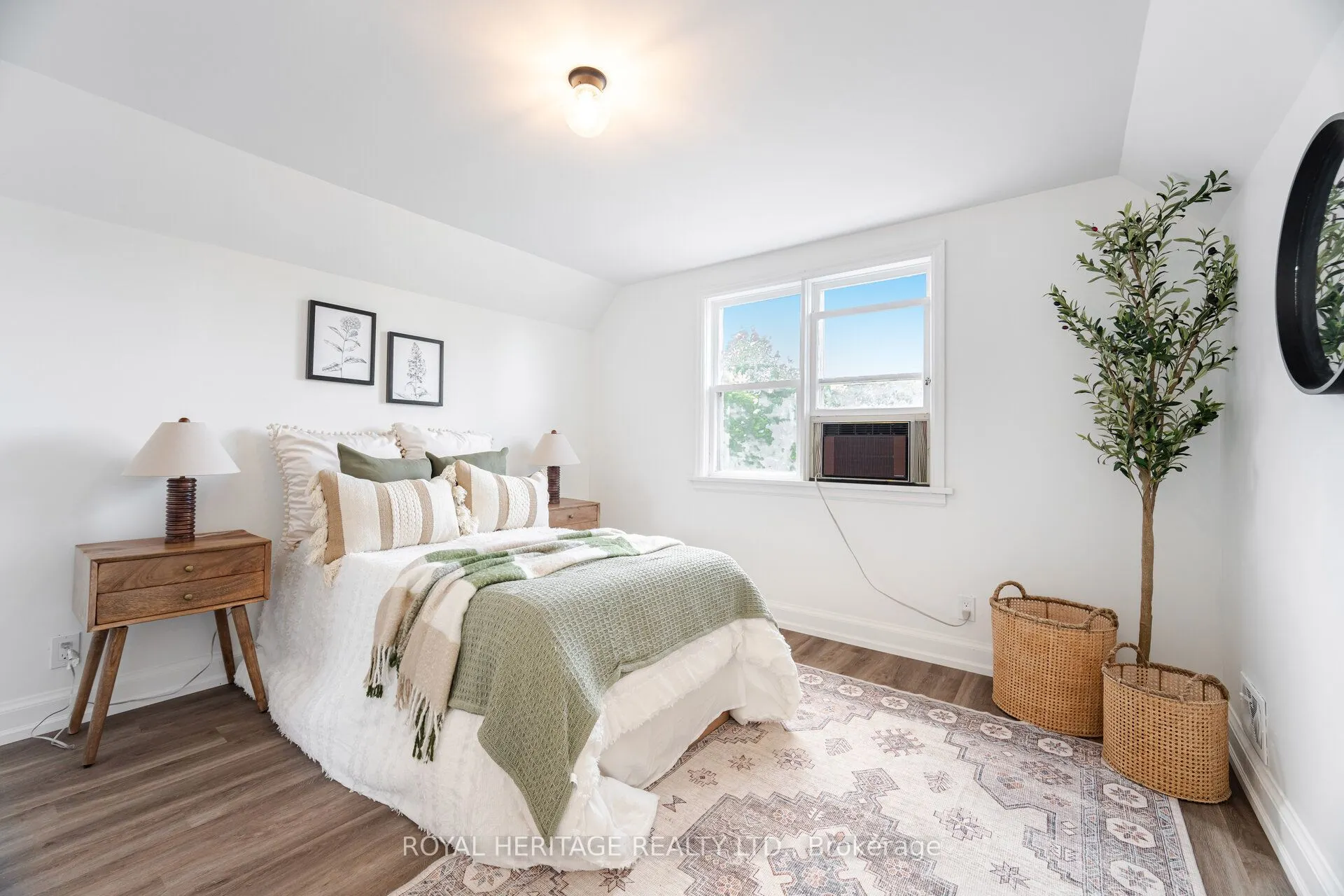 241 Marquette Avenue