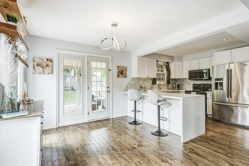 44 Canadian Oaks Drive