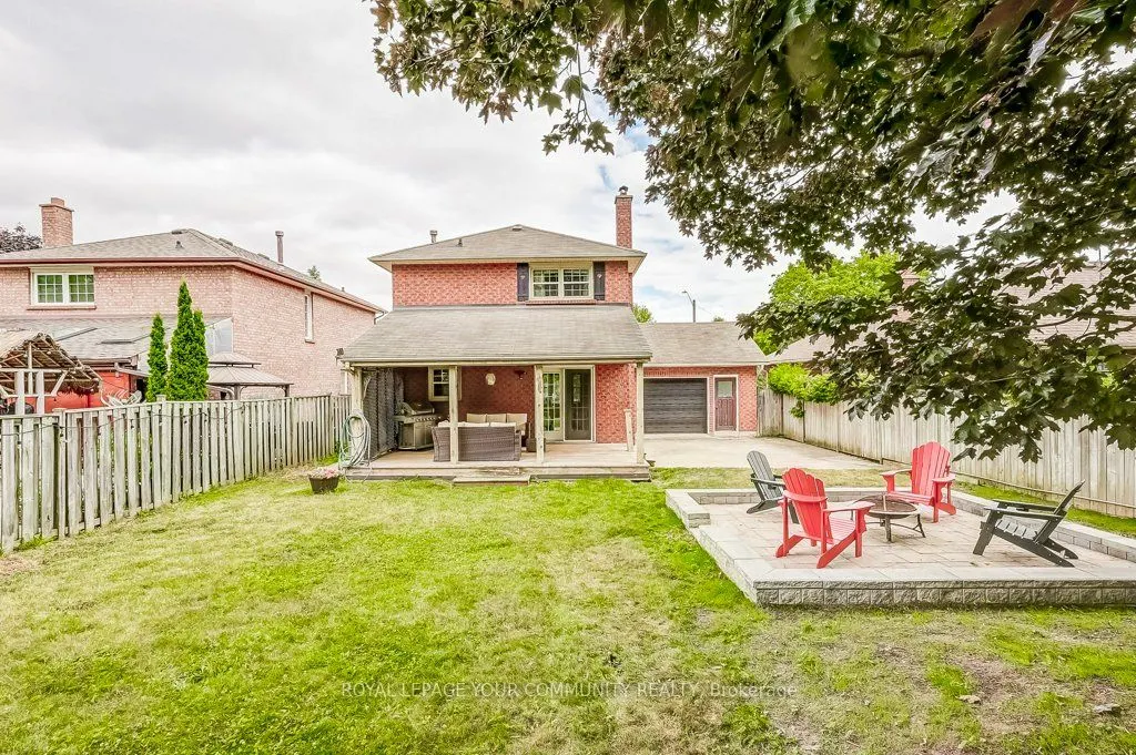 44 Canadian Oaks Drive