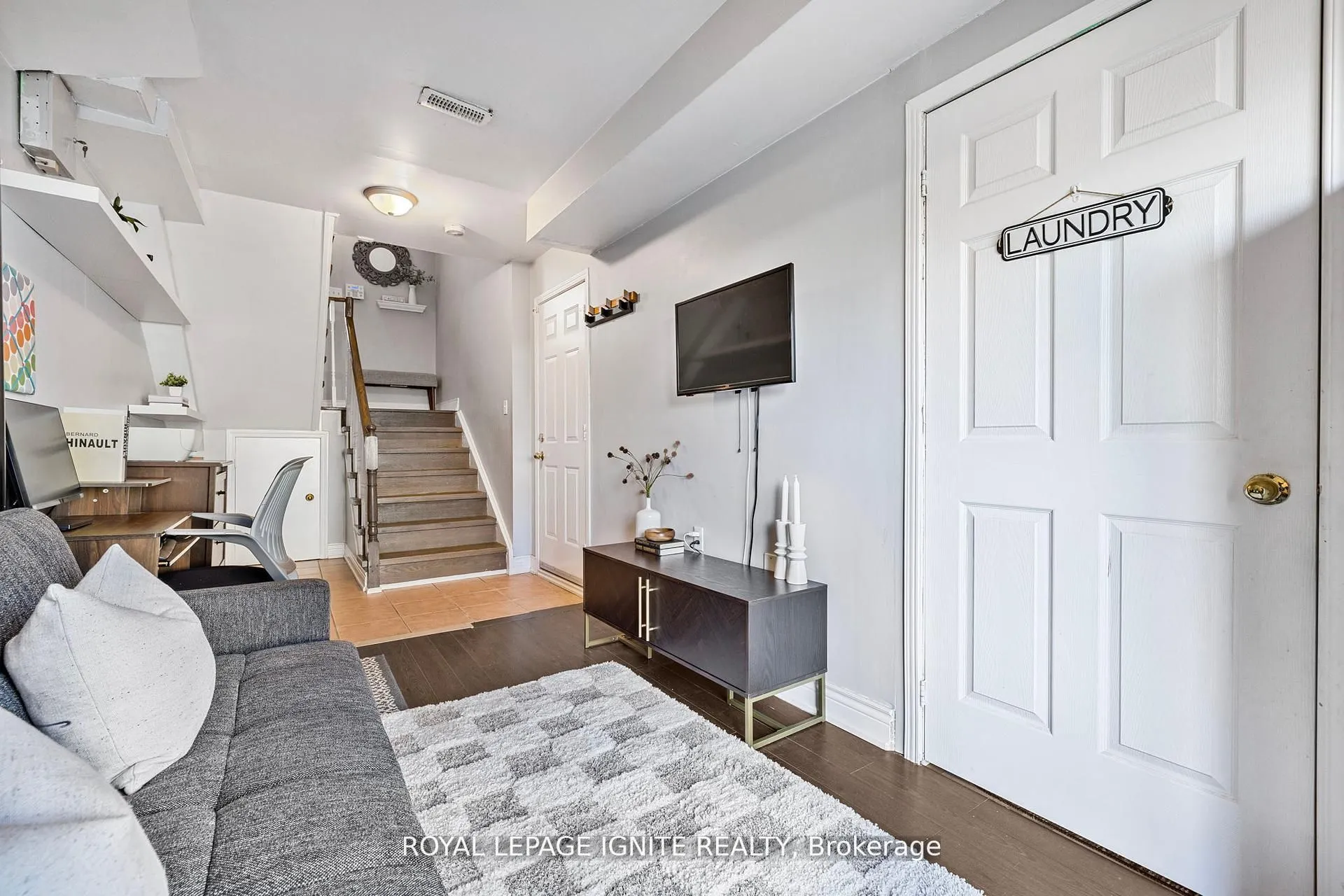12 Eli Shackleton Court