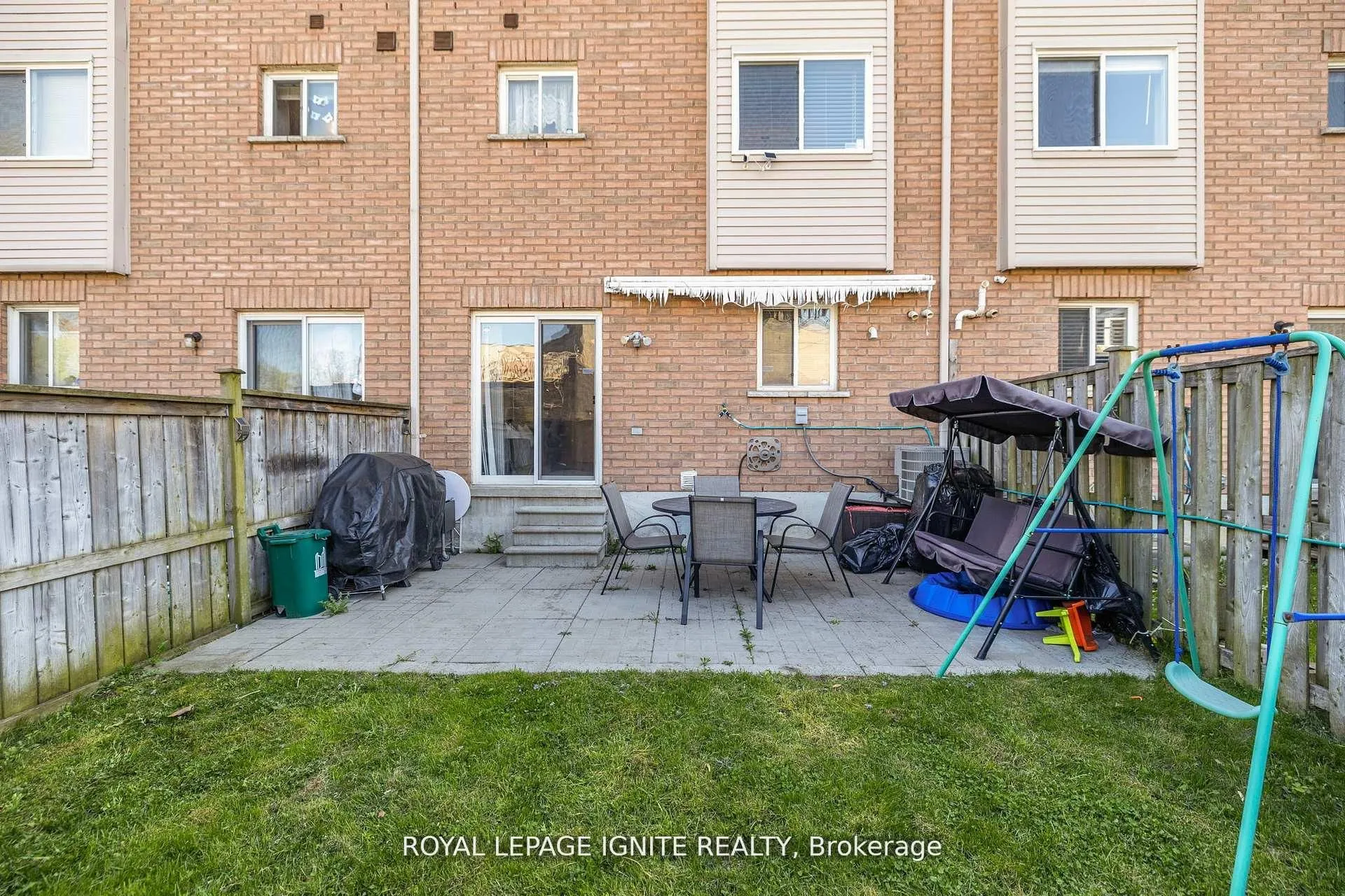12 Eli Shackleton Court