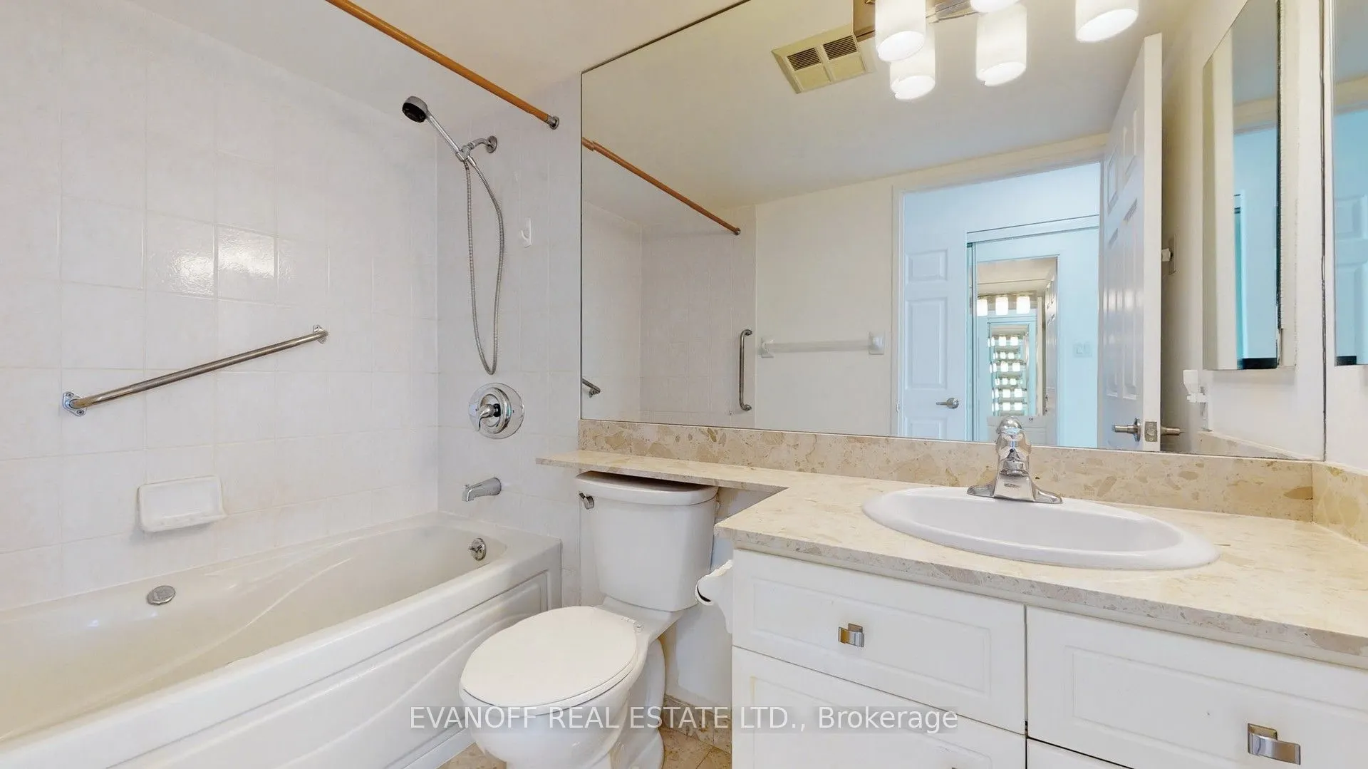 10 Guildwood Parkway, #832