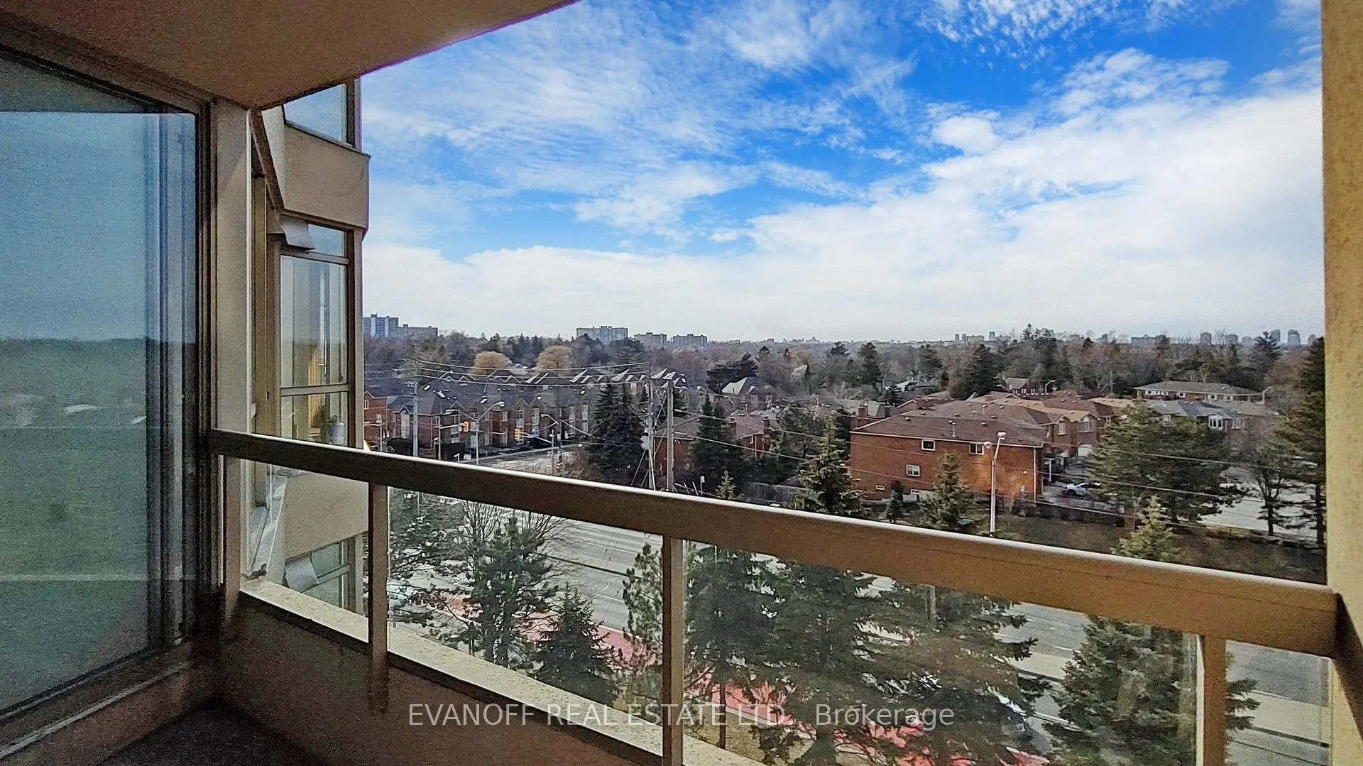 10 Guildwood Parkway, #832
