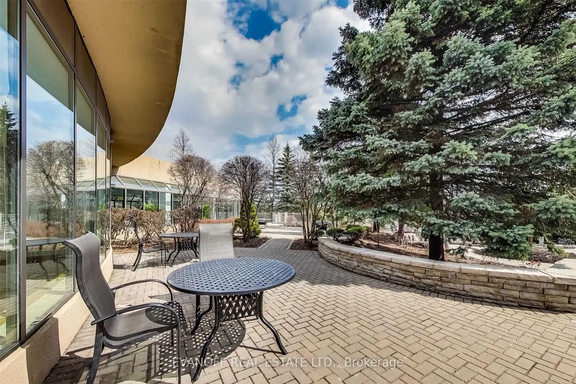 10 Guildwood Parkway, #832