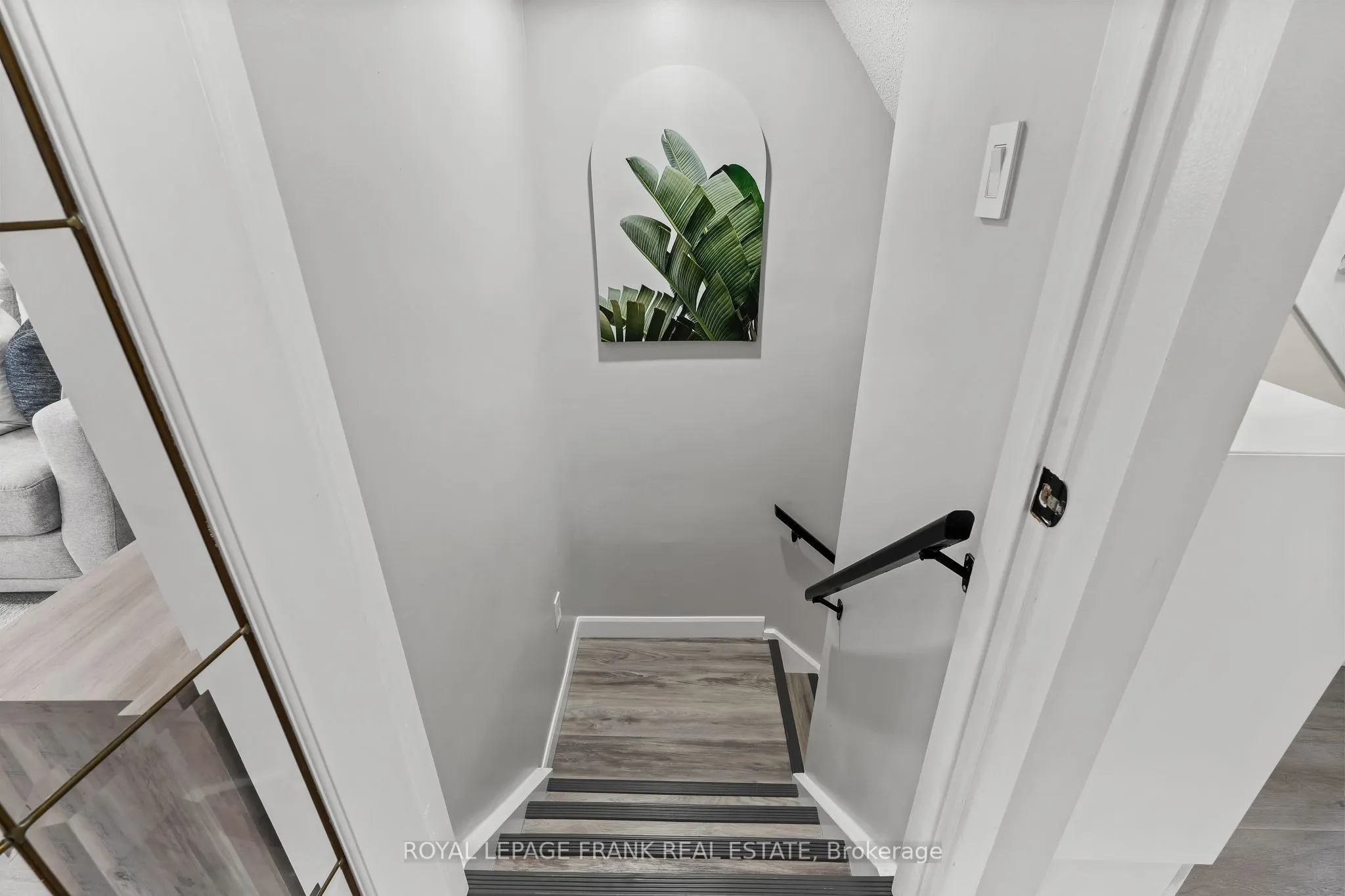 808 Crowells Street