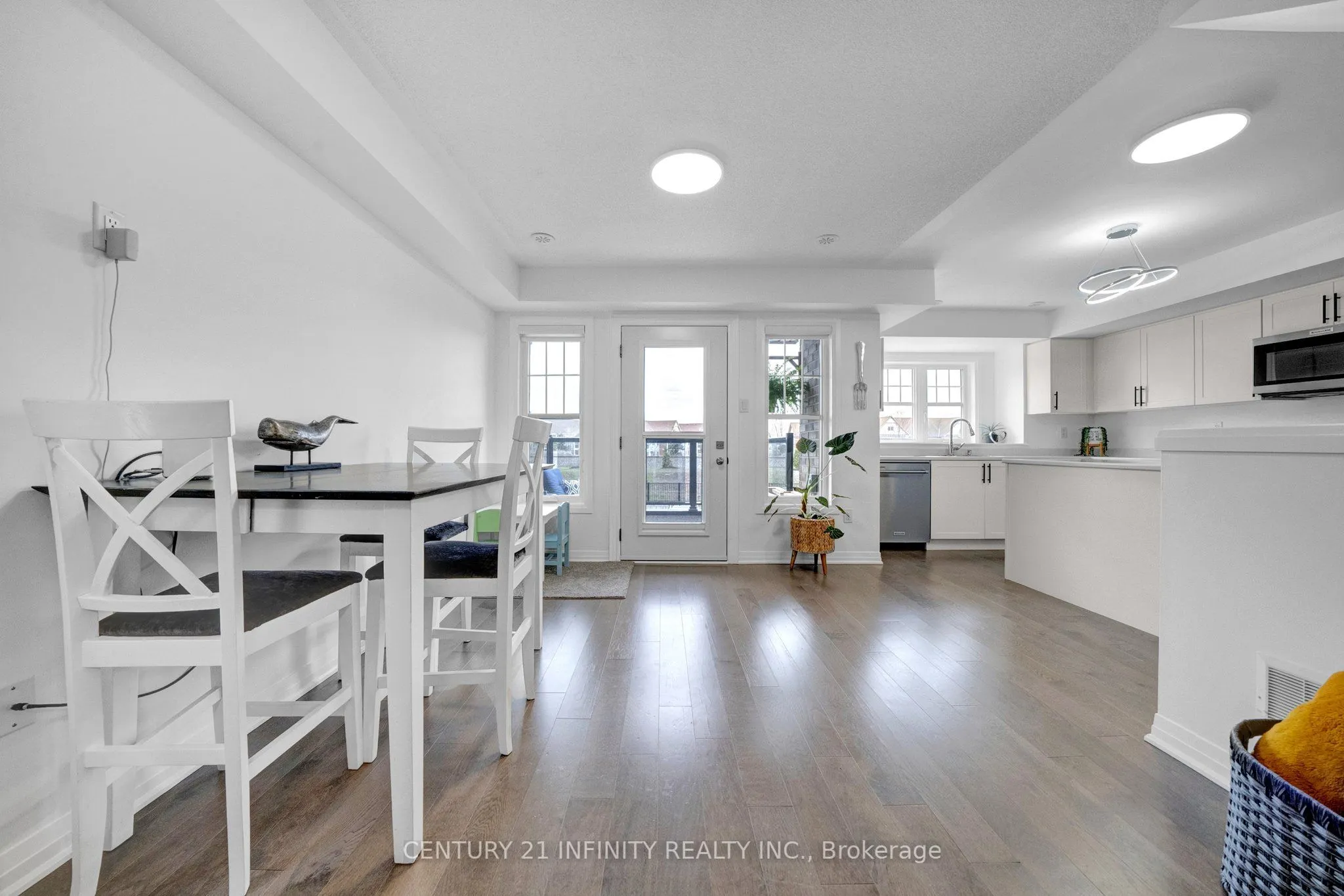 30 King William Way