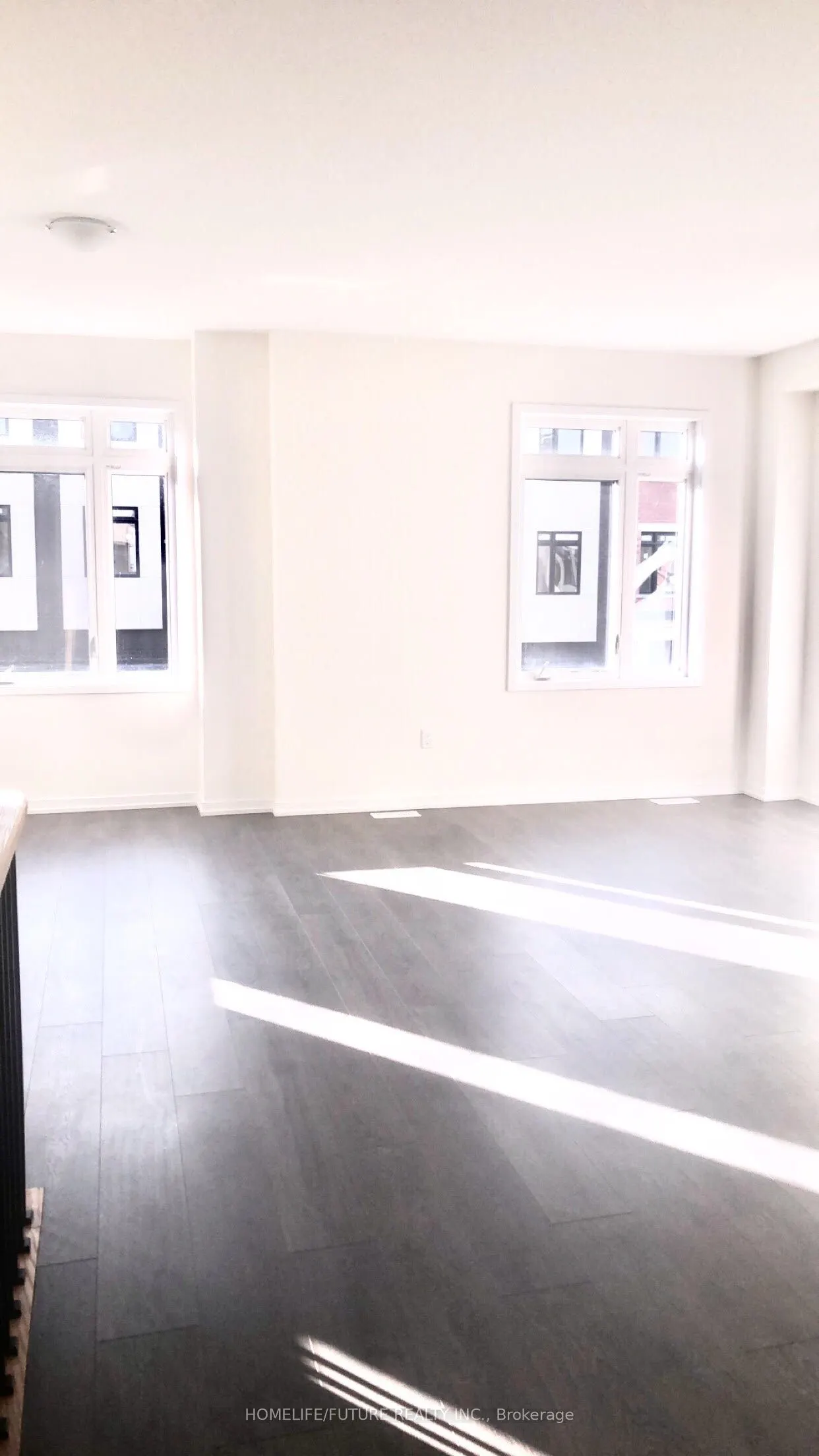 978 Kicking Horse Path