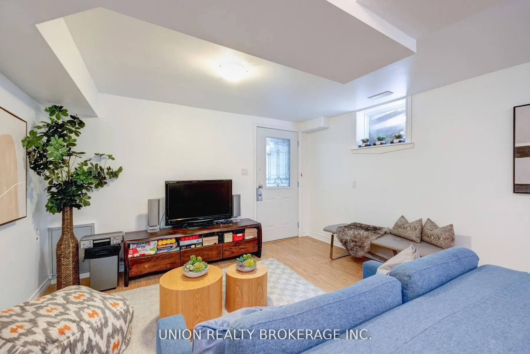 301 Victoria Park Avenue